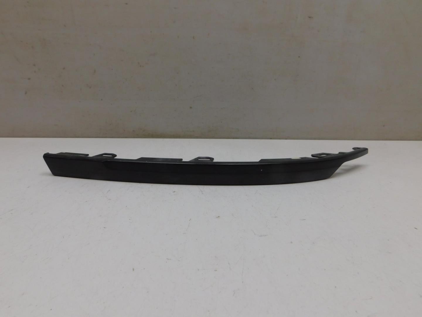 Молдинг заднего бампера