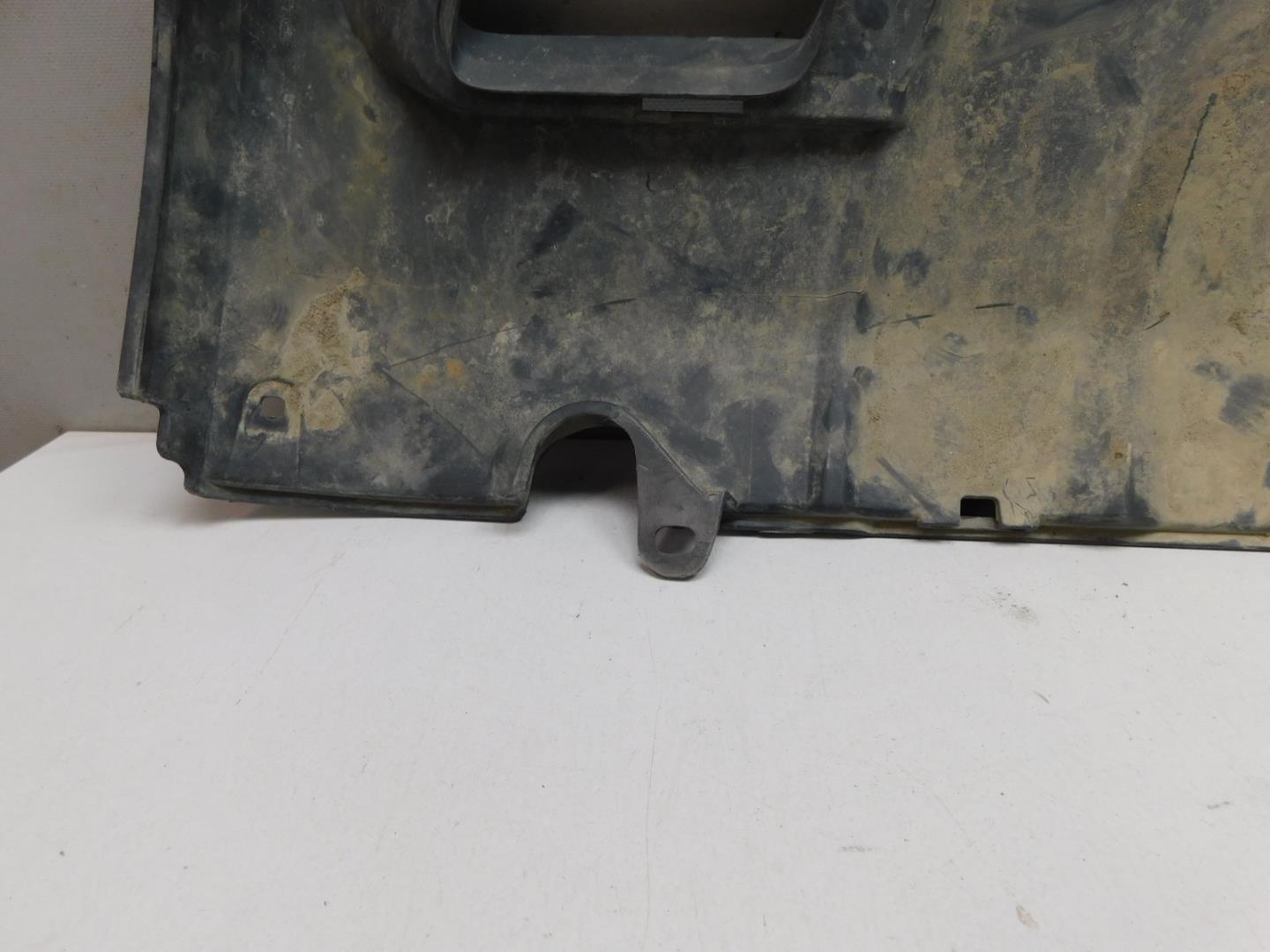 Решетка в бампер центральная