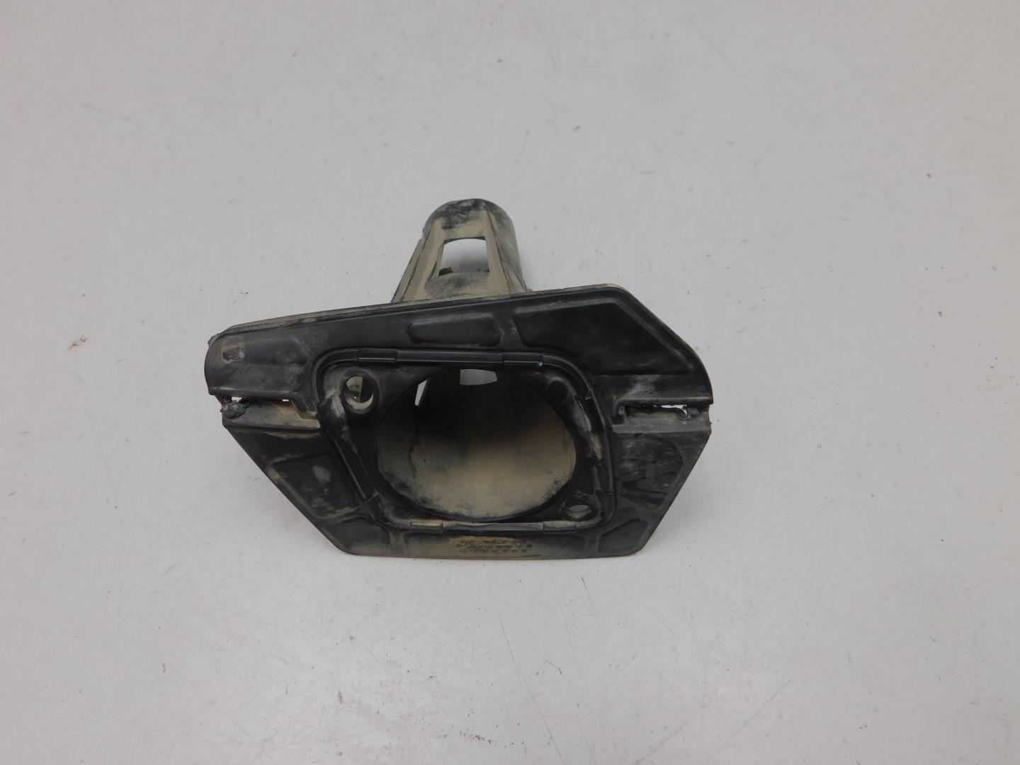 Кронштейн форсунки омывателя фары