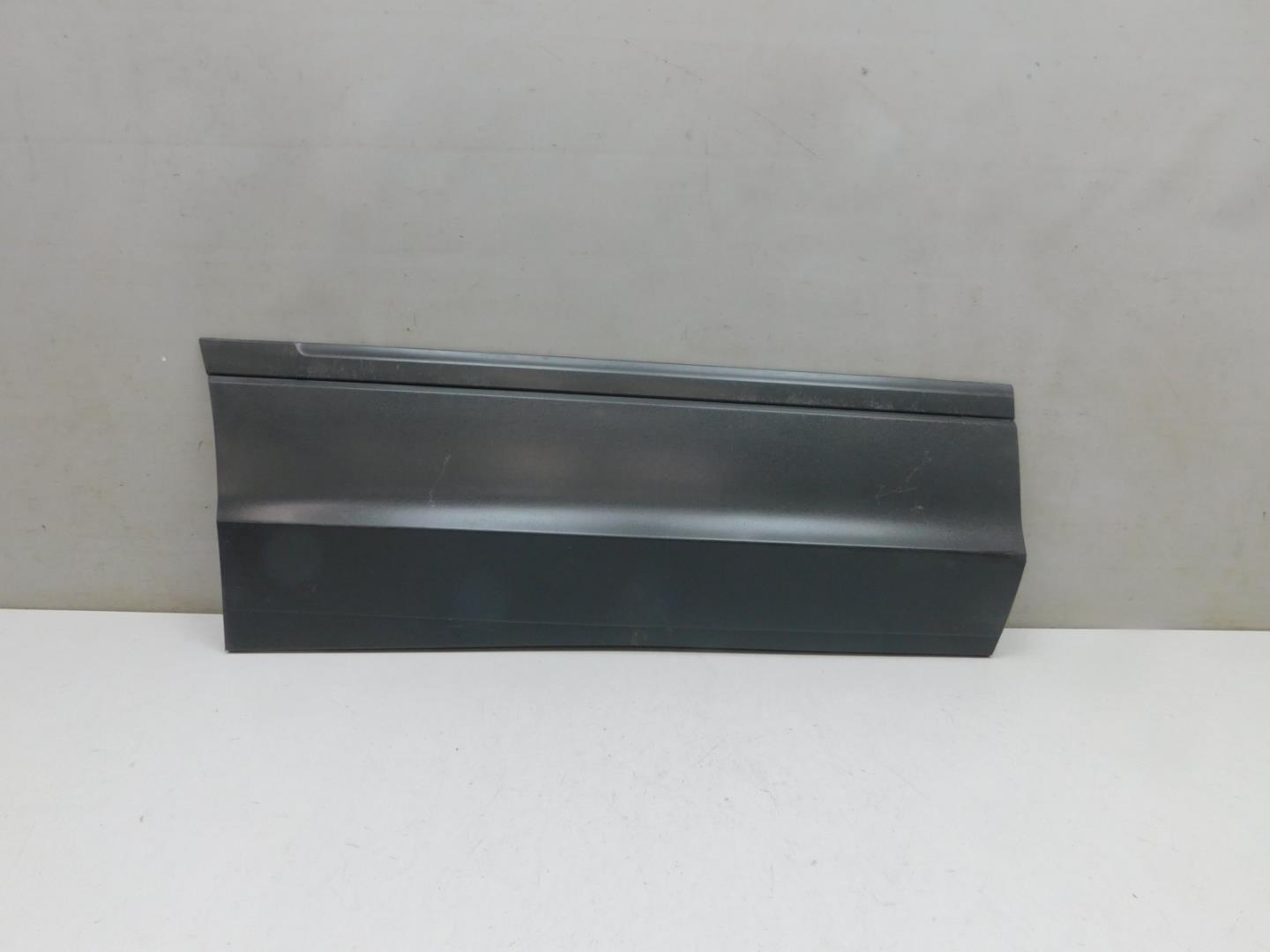 Накладка двери задней правой