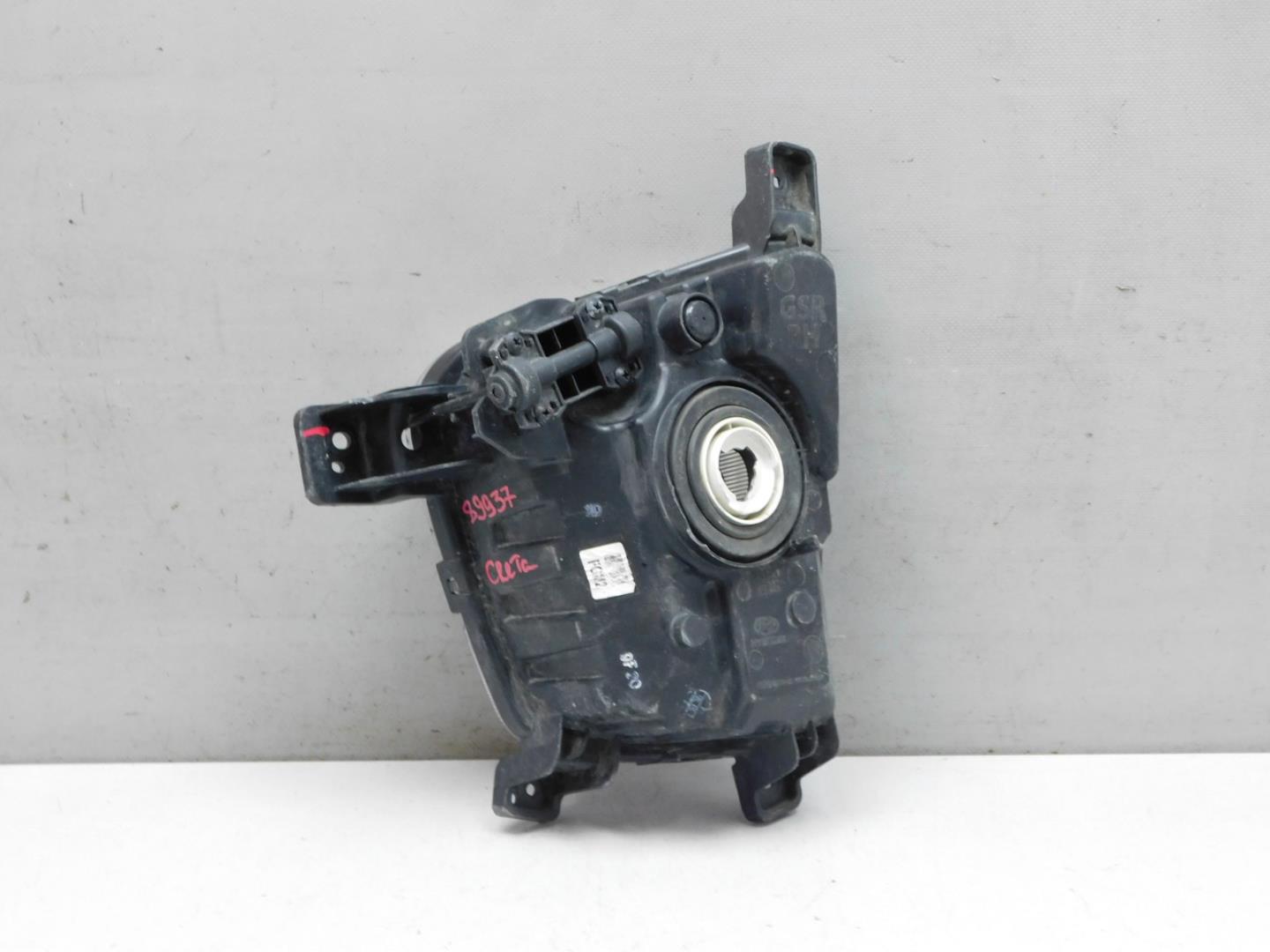 Фара противотуманная правая