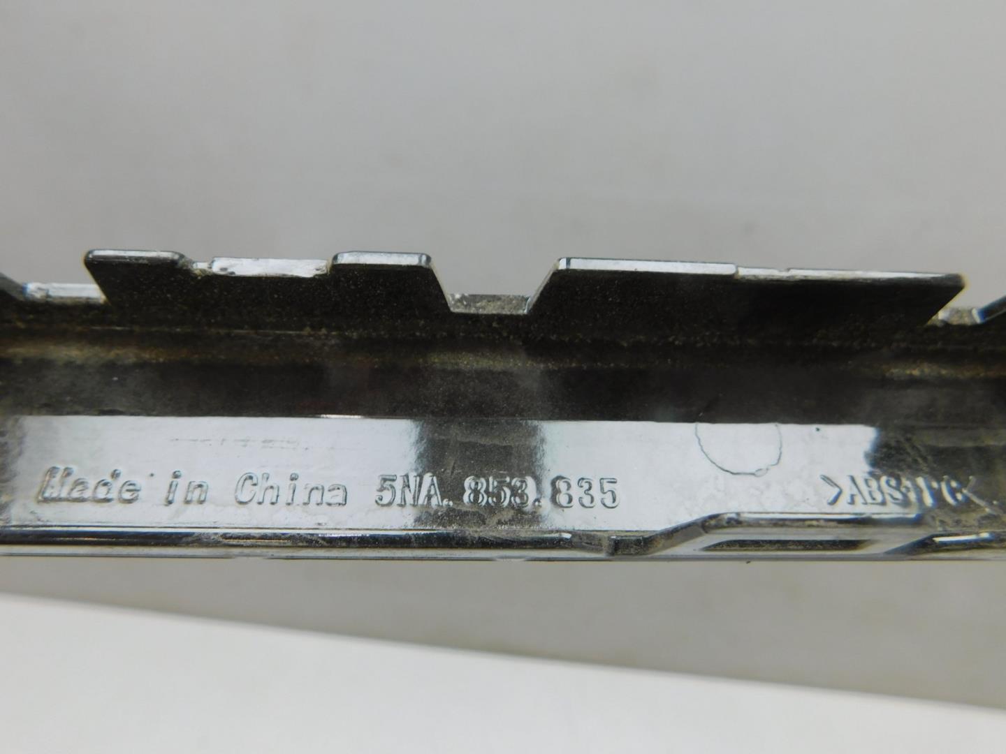 Молдинг заднего бампера