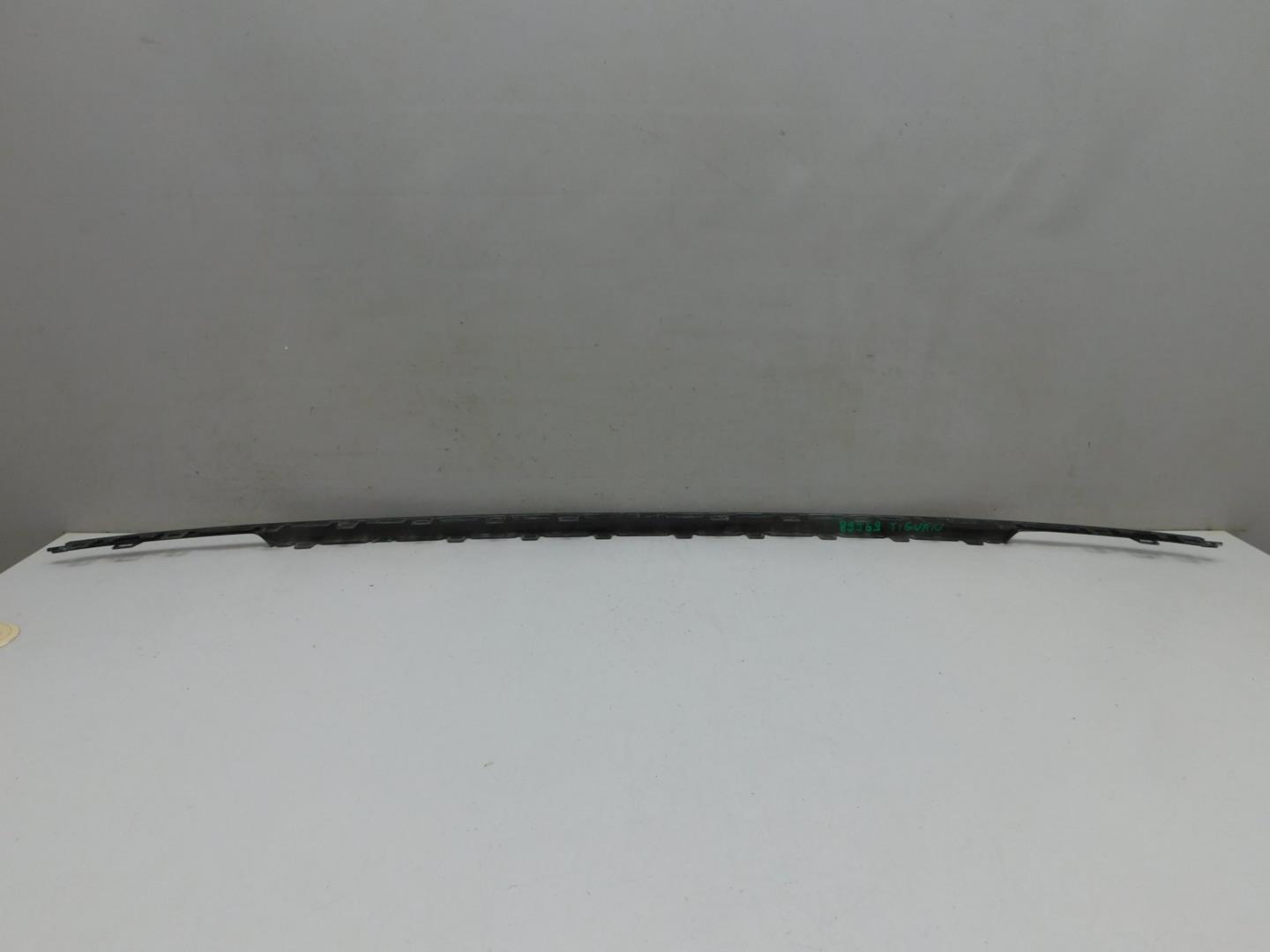 Молдинг заднего бампера