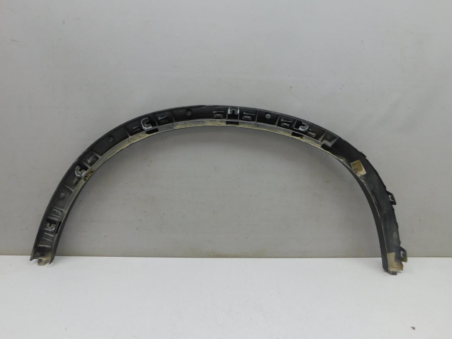 Накладка заднего крыла правого