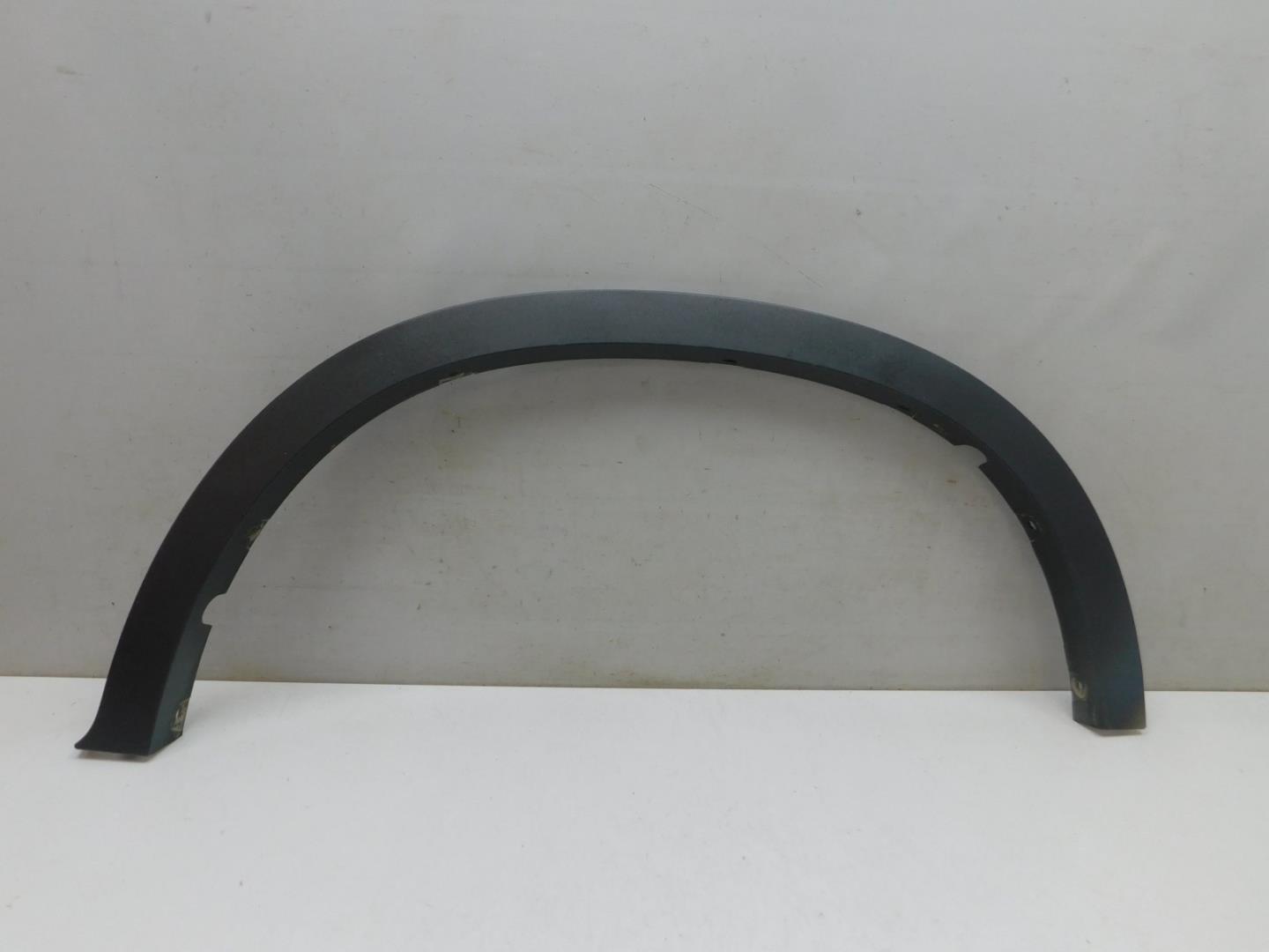 Накладка заднего крыла левого