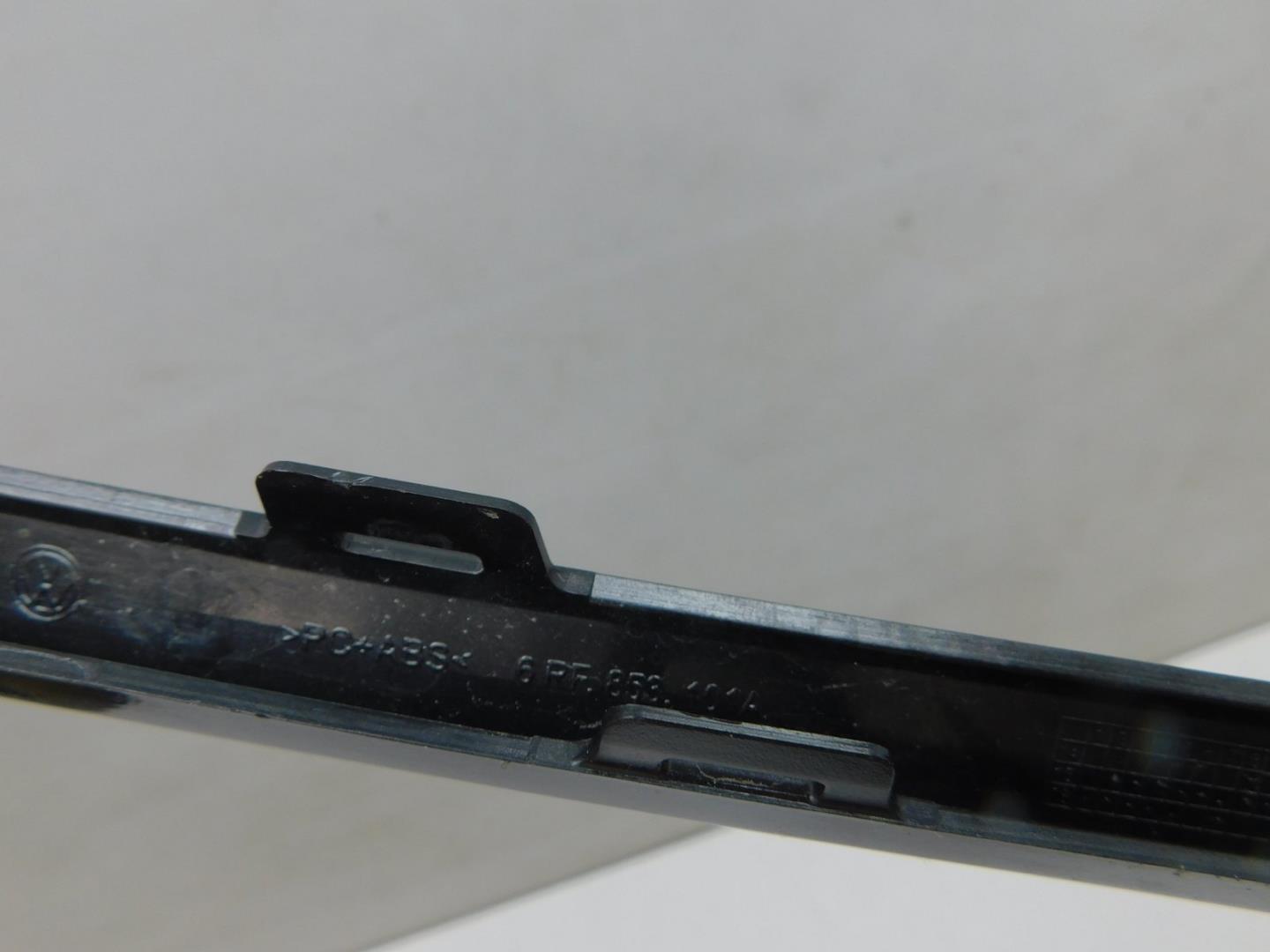 Молдинг заднего бампера