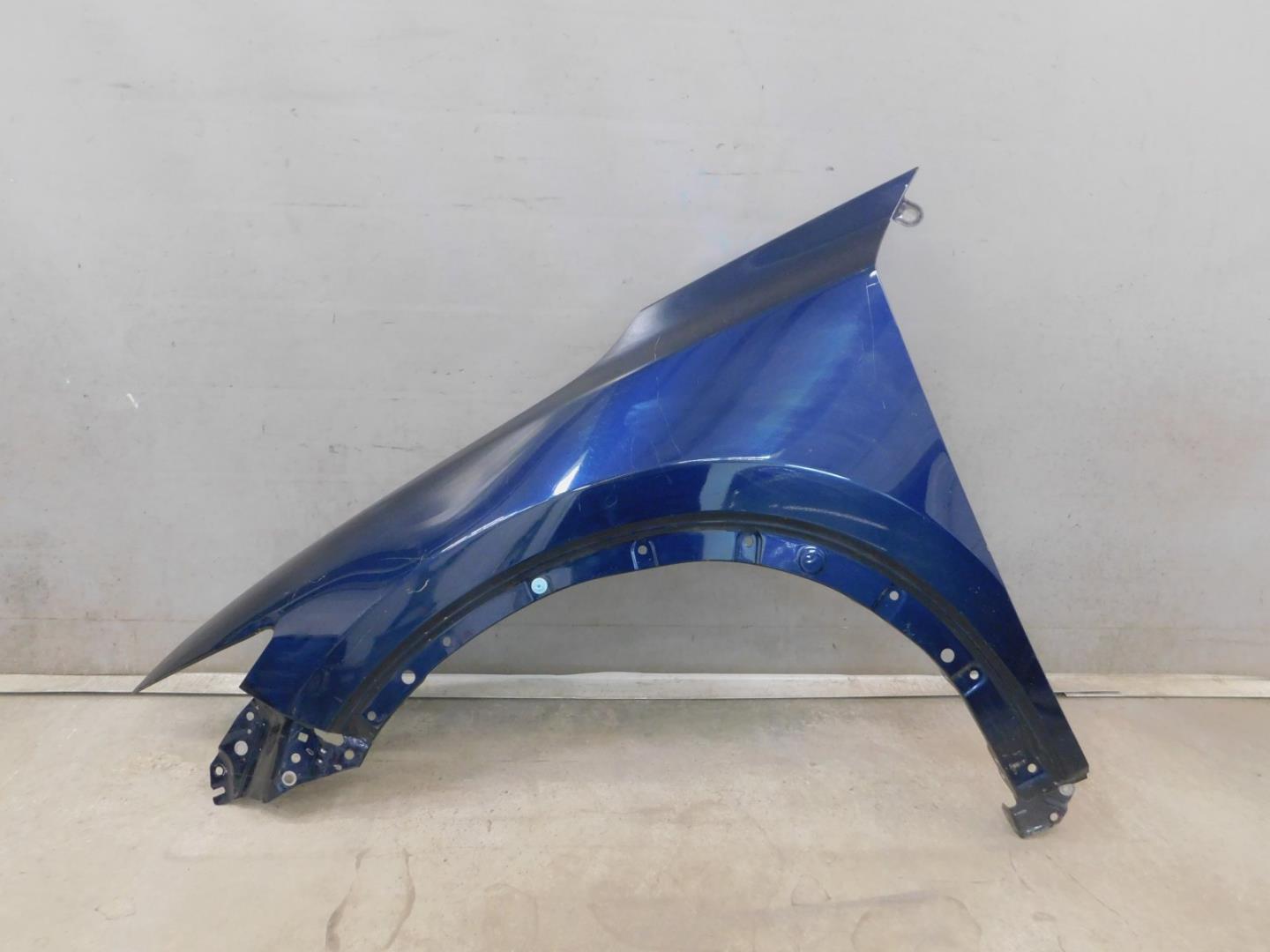 Крыло переднее левое