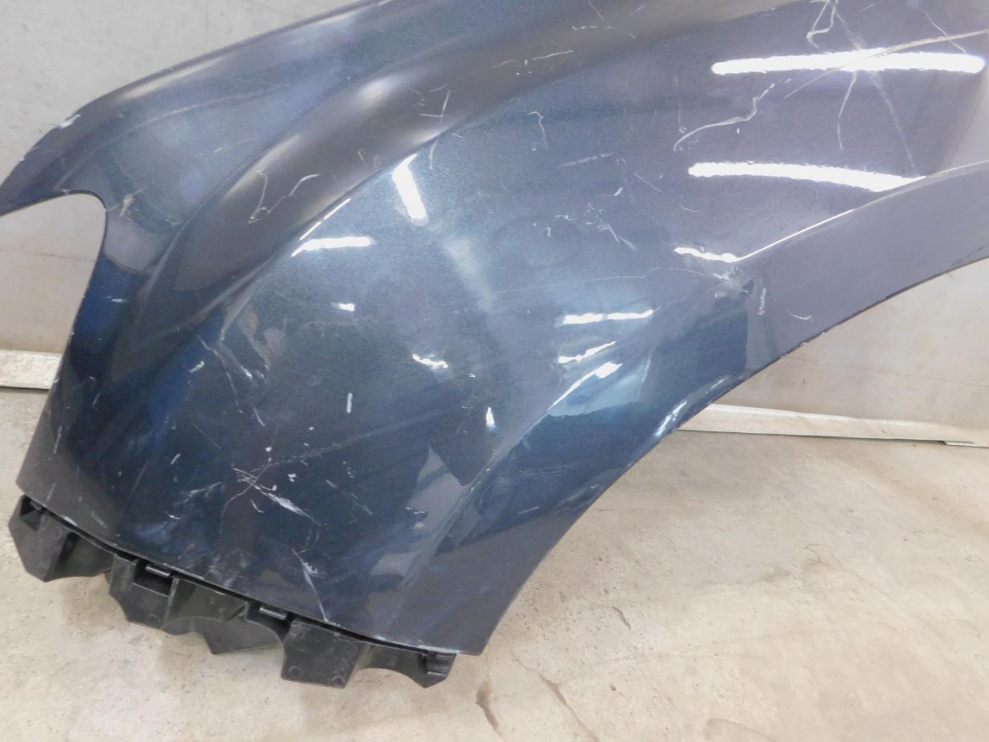 Крыло переднее левое