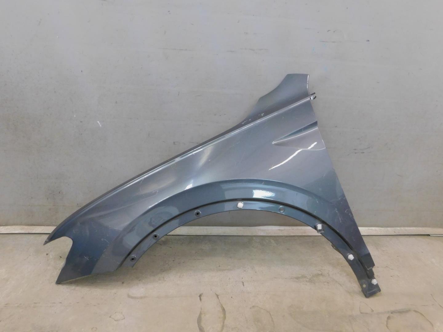 Крыло переднее левое