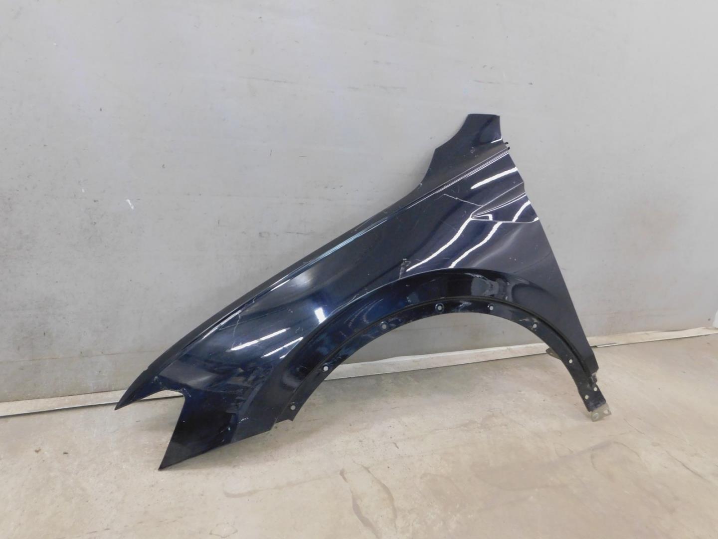 Крыло переднее левое