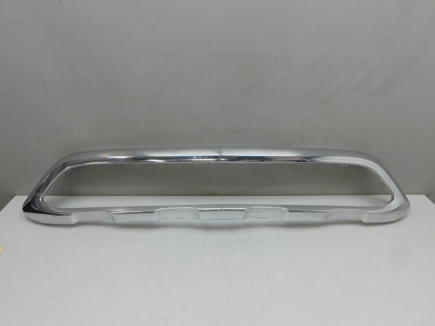 Накладка переднего бампера