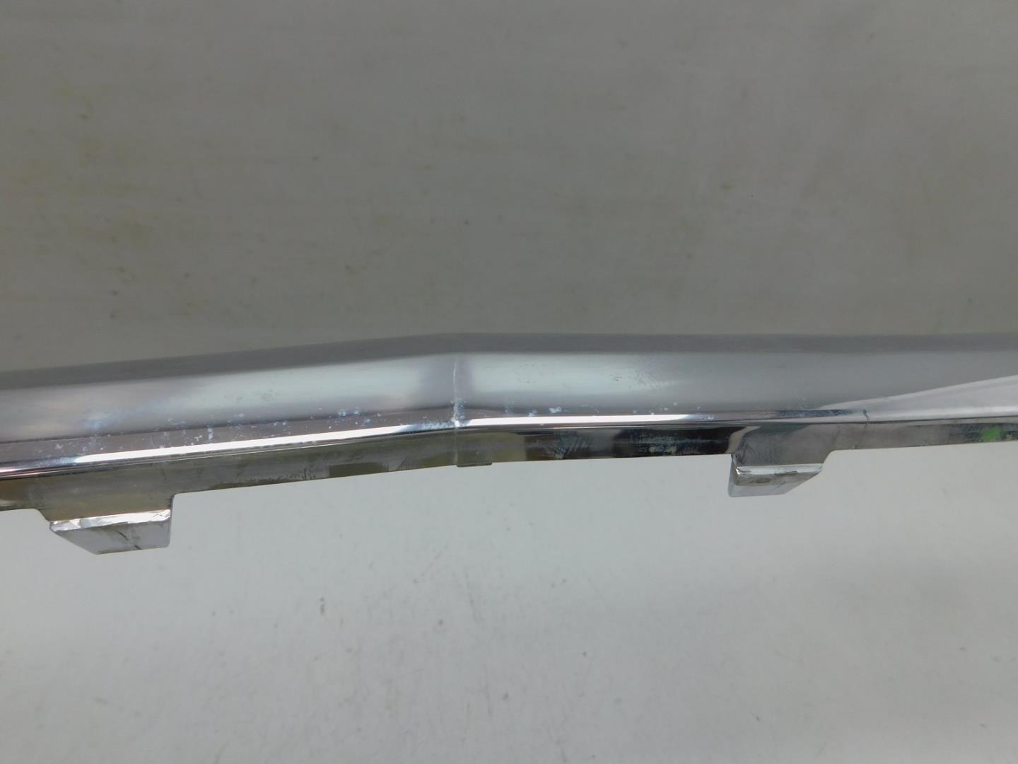 Накладка переднего бампера