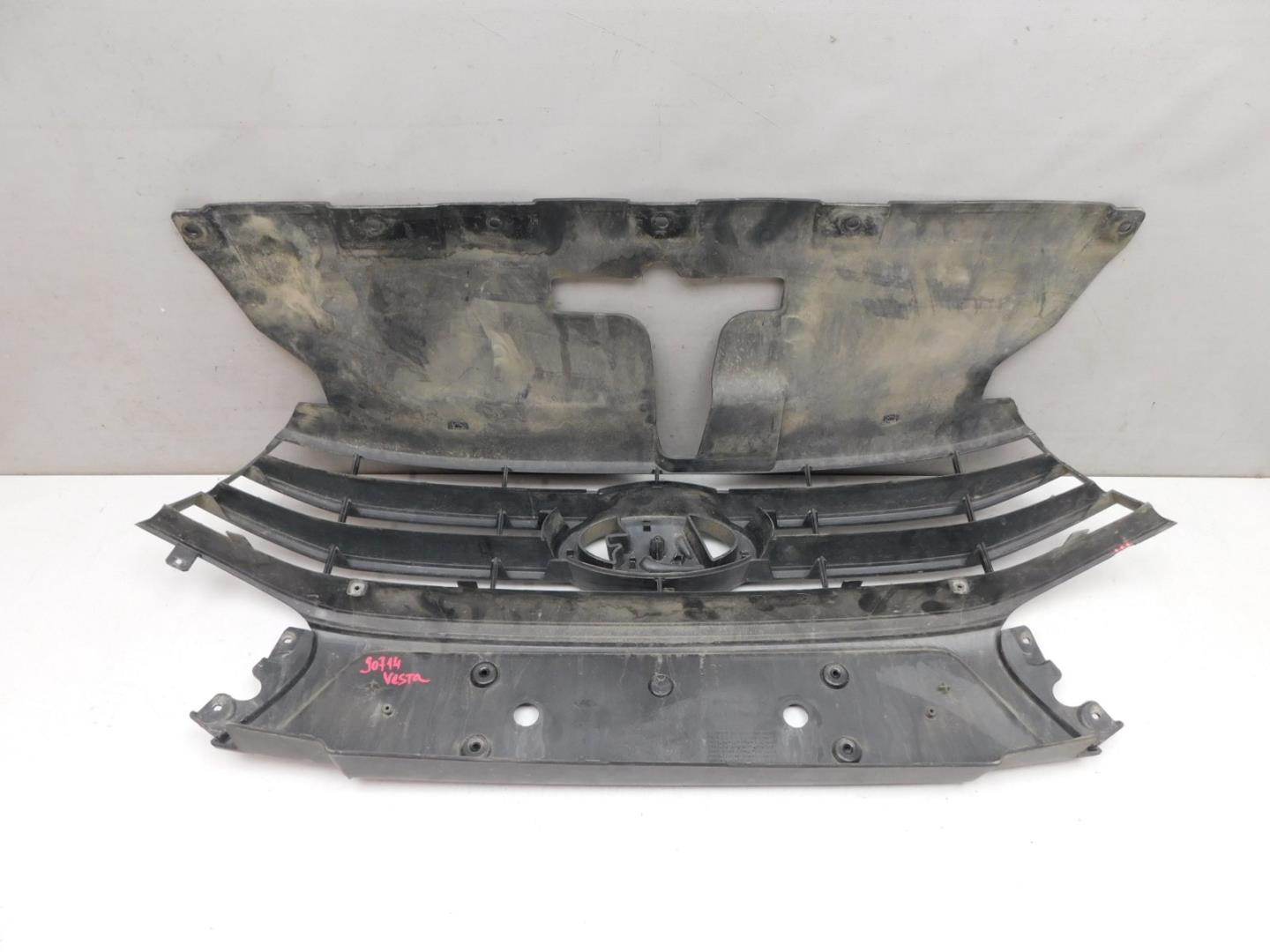 Решетка радиатора