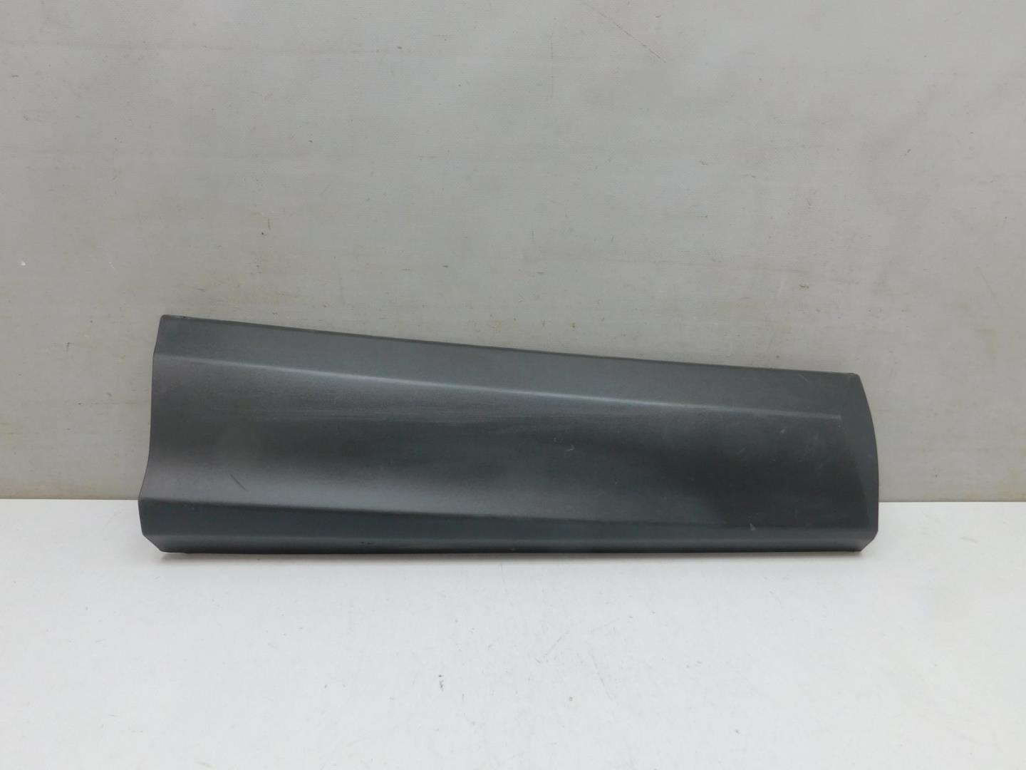 Накладка двери задней правой