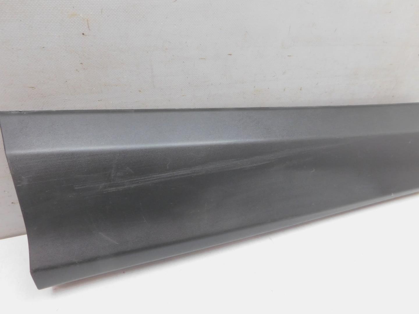 Накладка двери задней правой