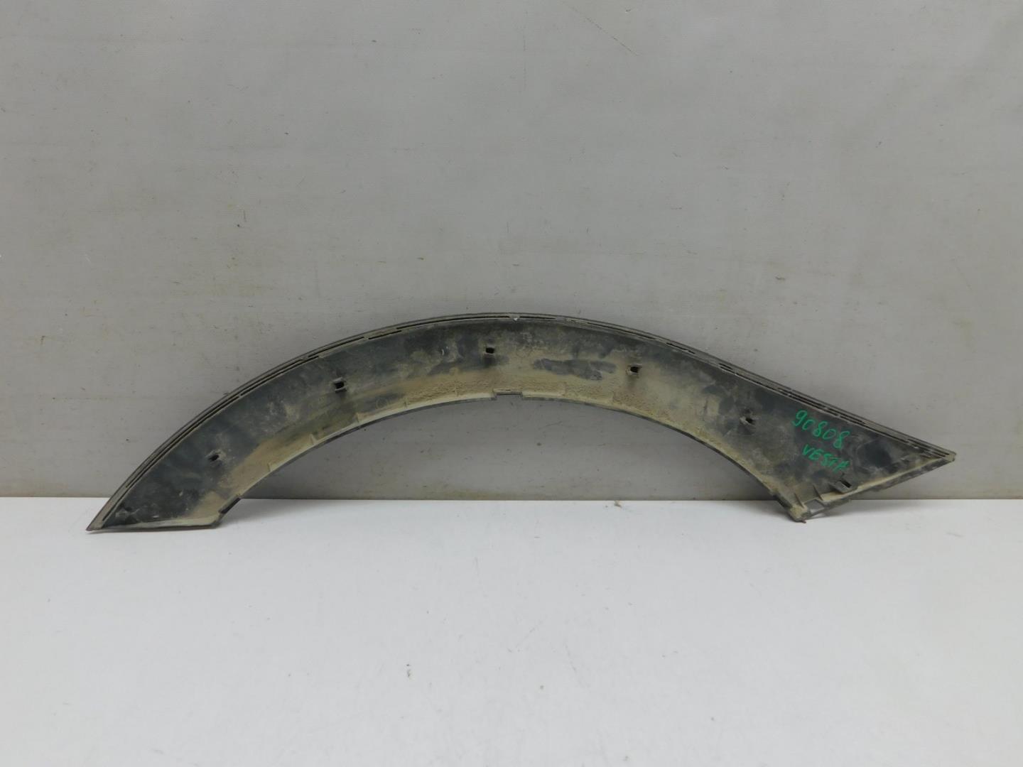 Накладка заднего крыла правого