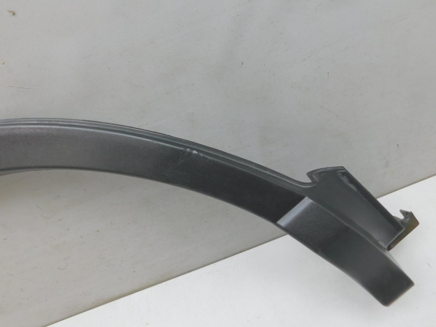 Накладка заднего крыла правого