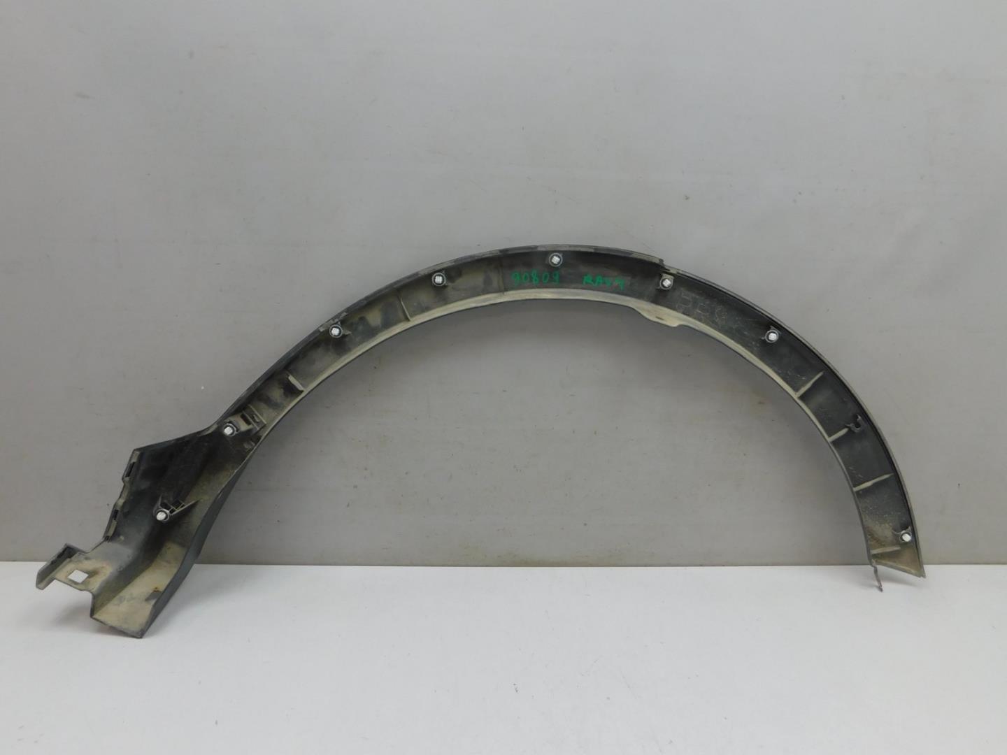 Накладка заднего крыла правого