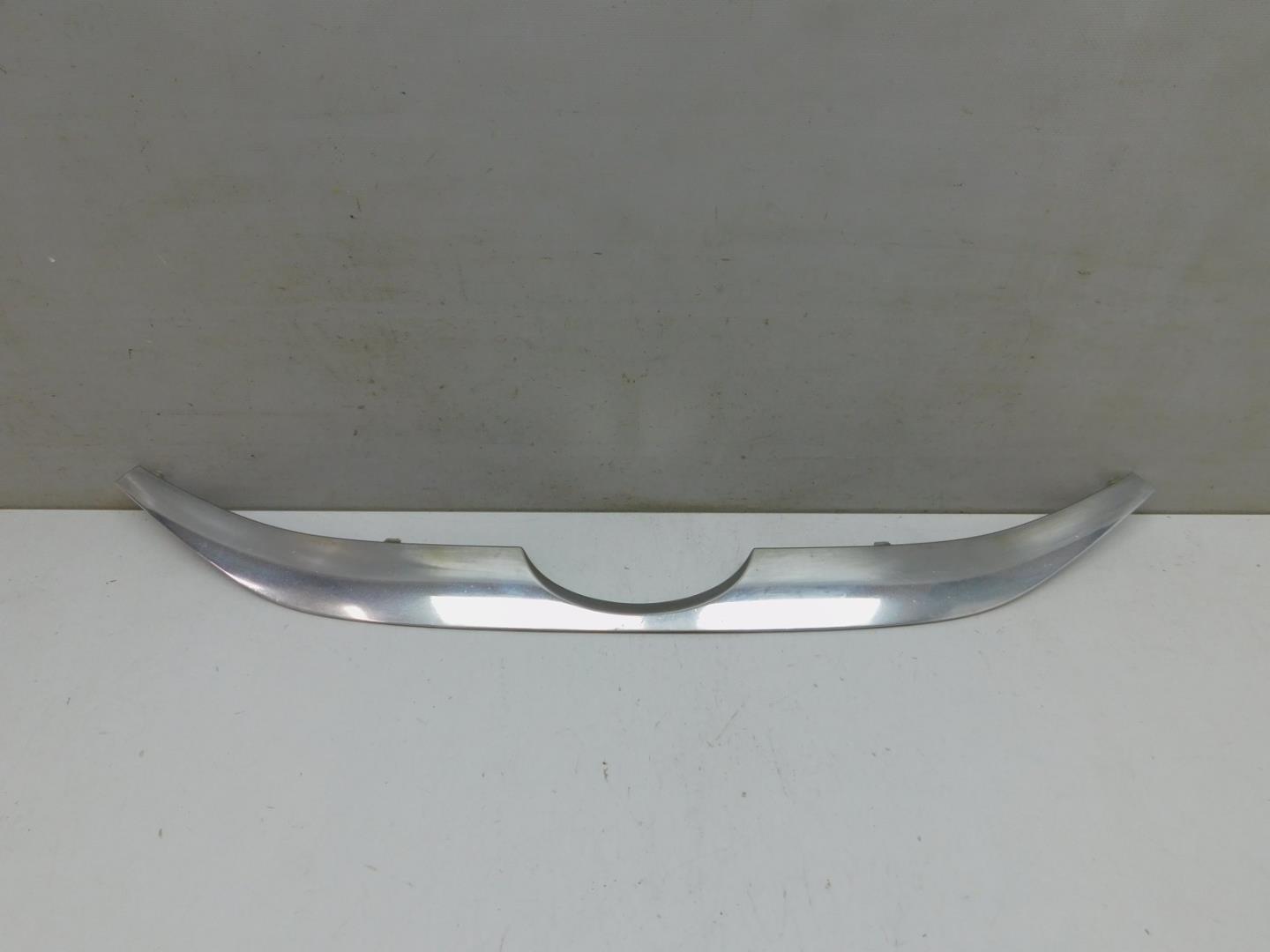 Накладка на решетку радиатора