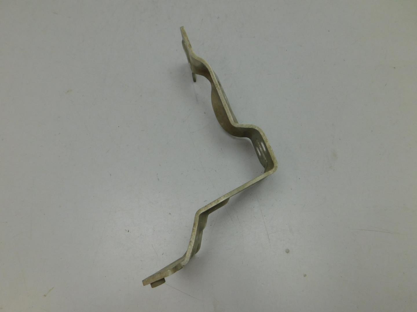 Кронштейн усилителя переднего бампера