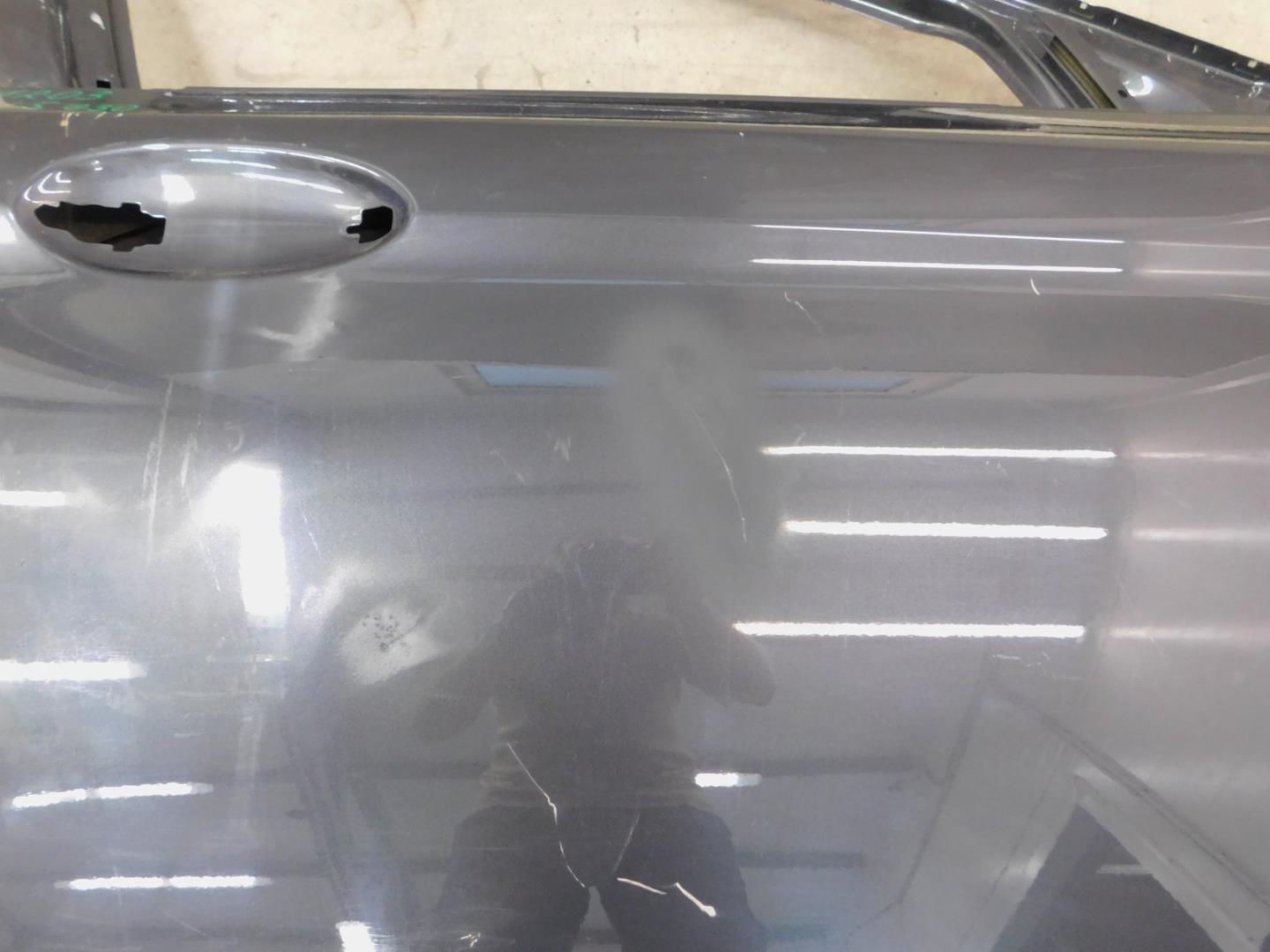 Дверь передняя правая