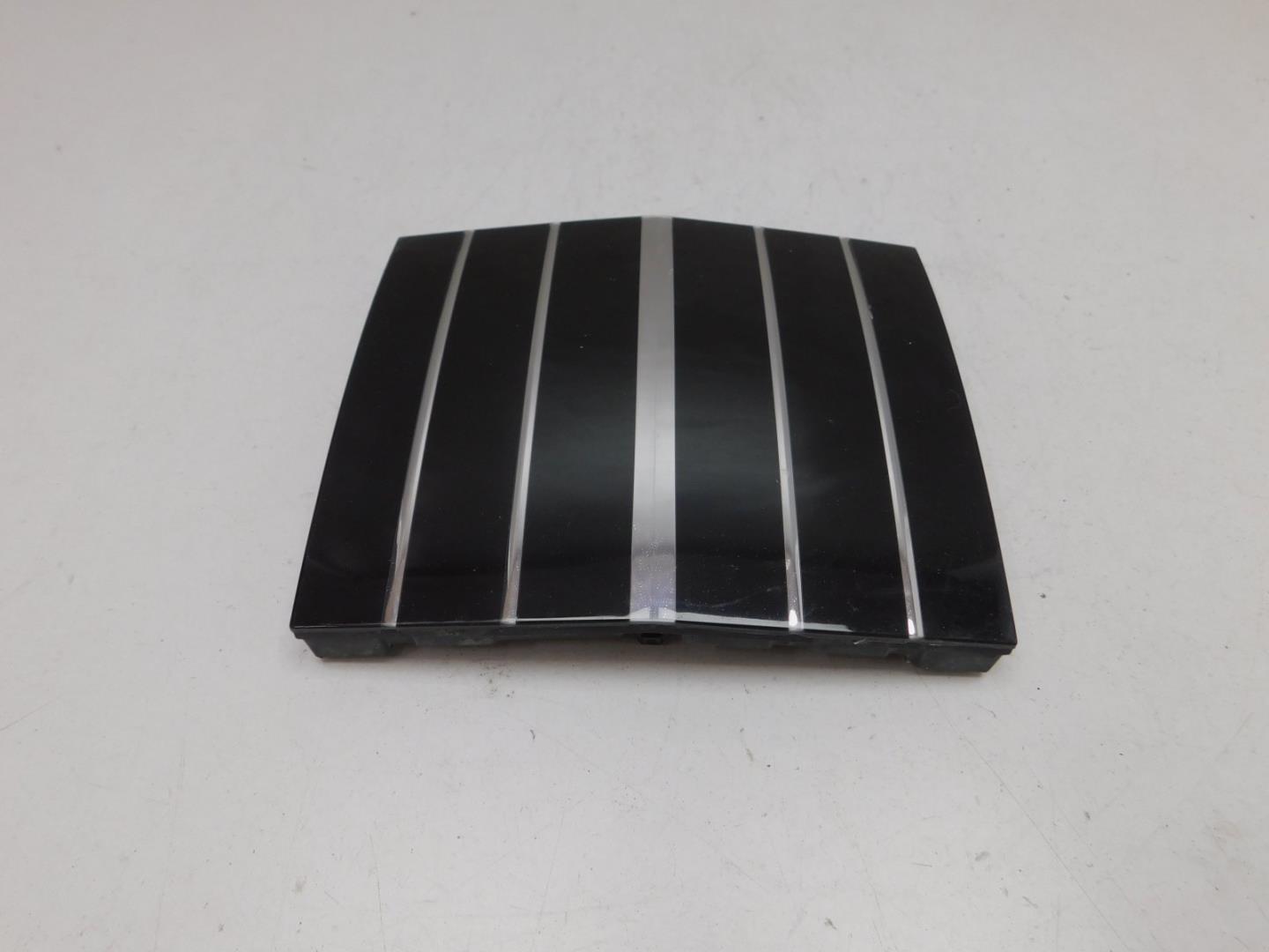 Накладка на решетку радиатора