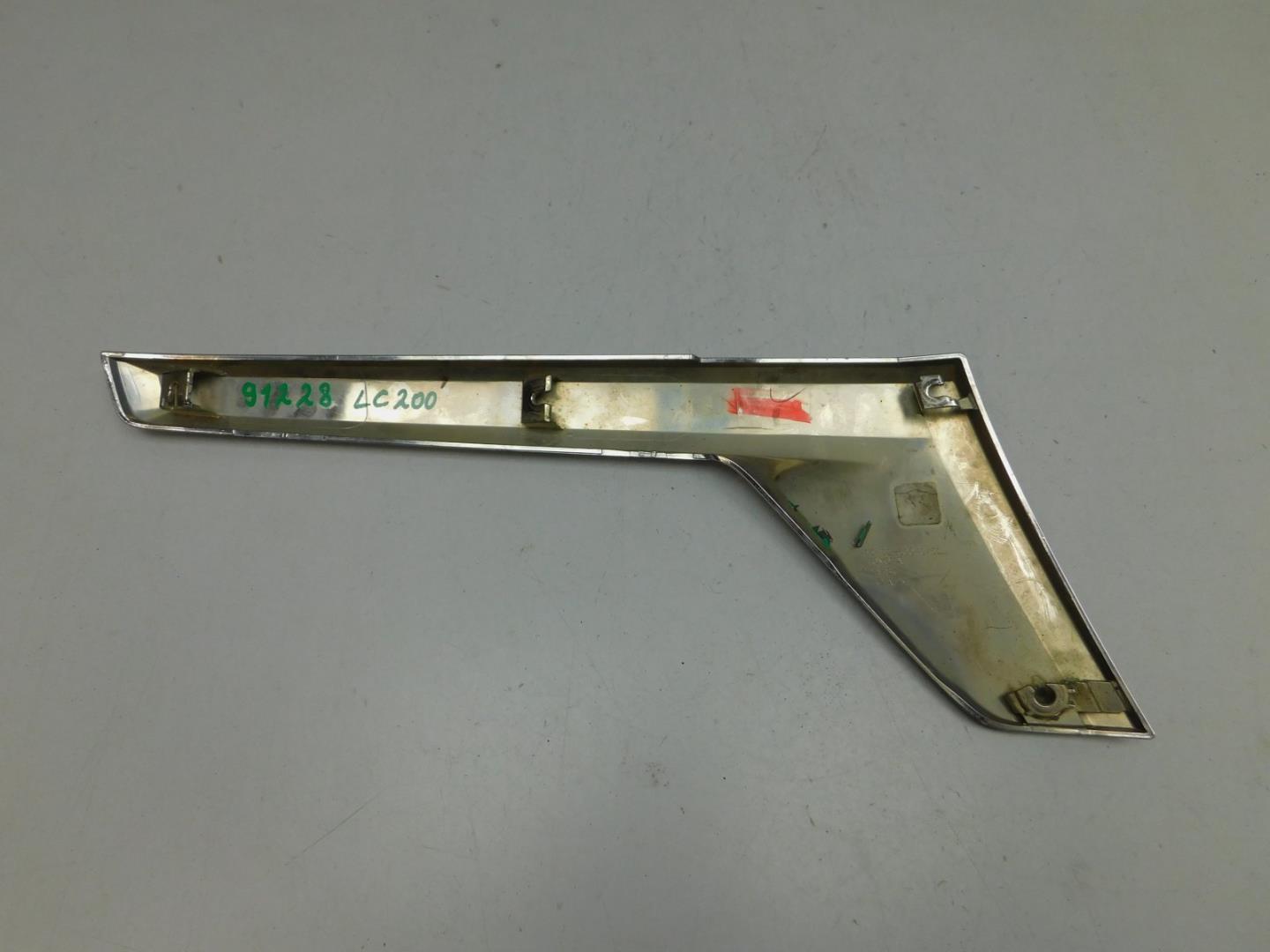 Накладка на решетку радиатора