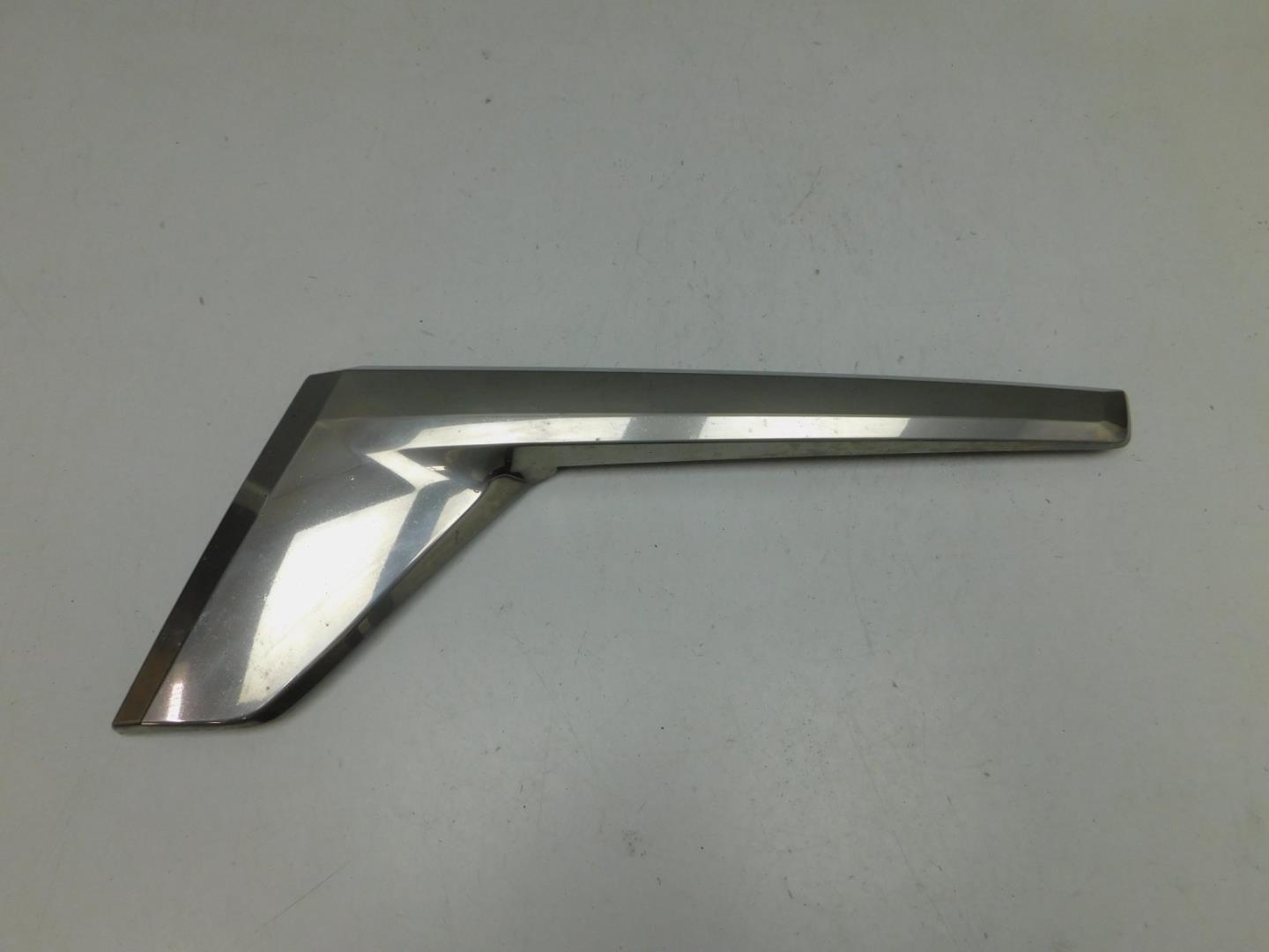 Накладка на решетку радиатора