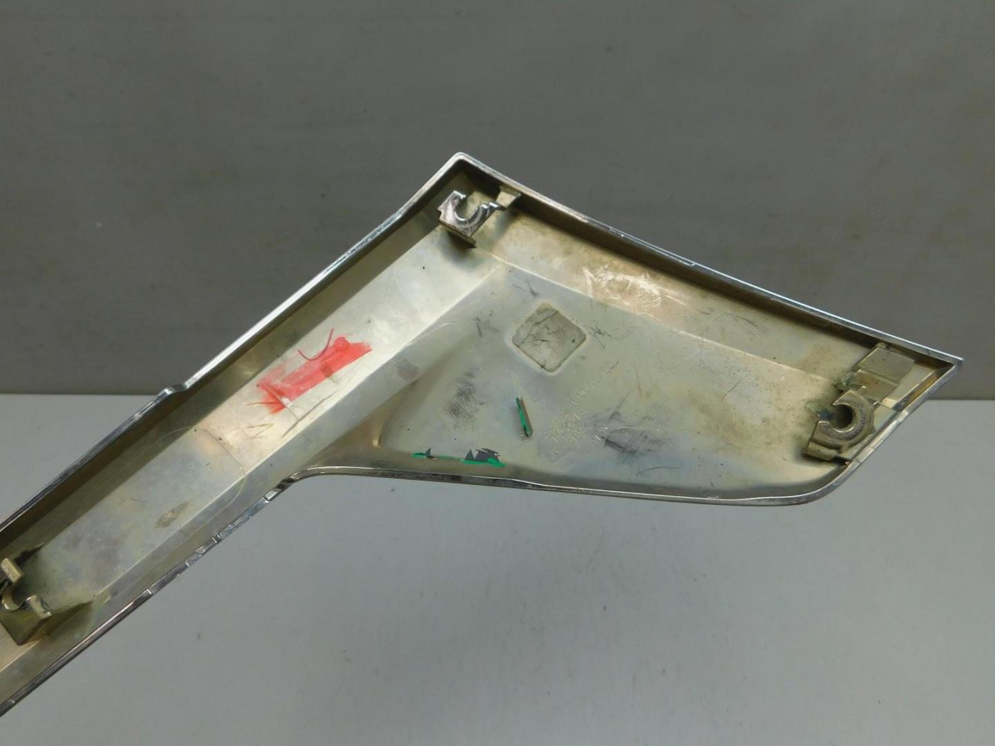 Накладка на решетку радиатора