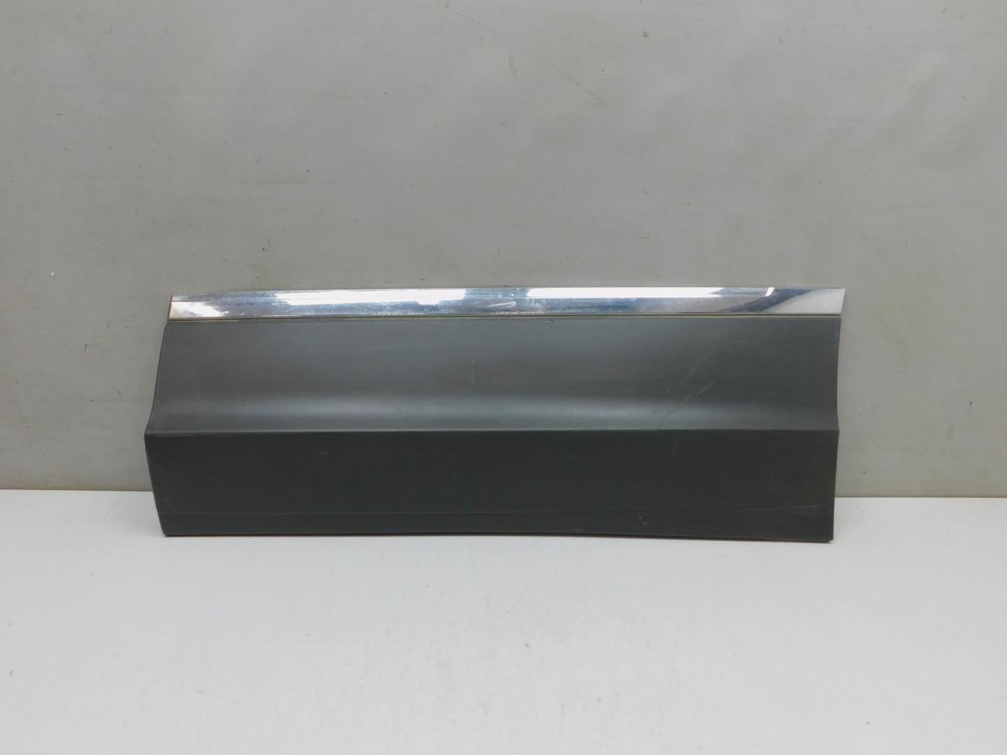 Накладка двери задней левой