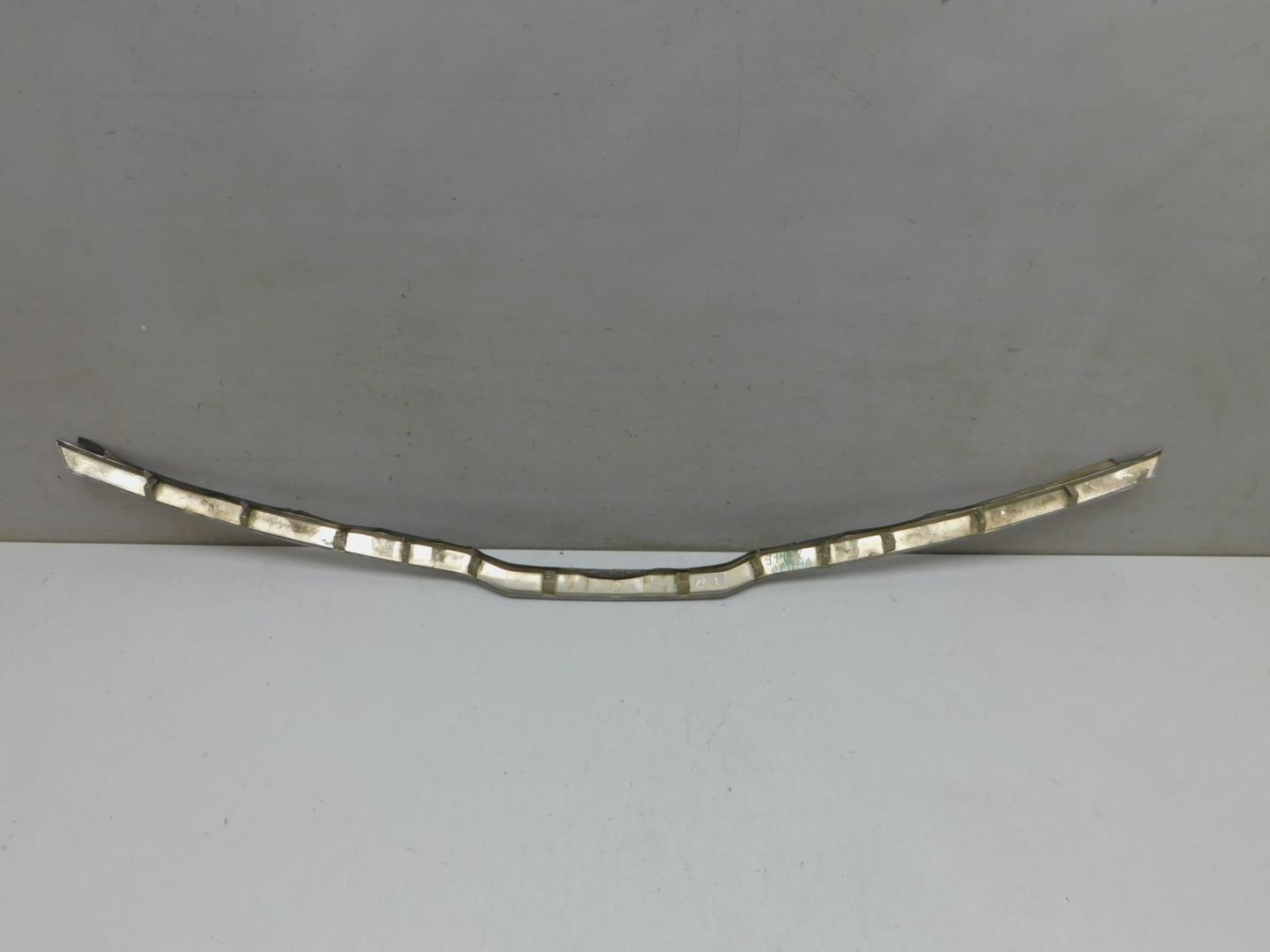 Накладка на решетку радиатора