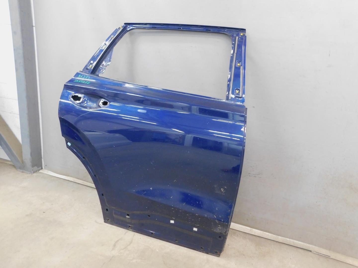 Дверь задняя правая