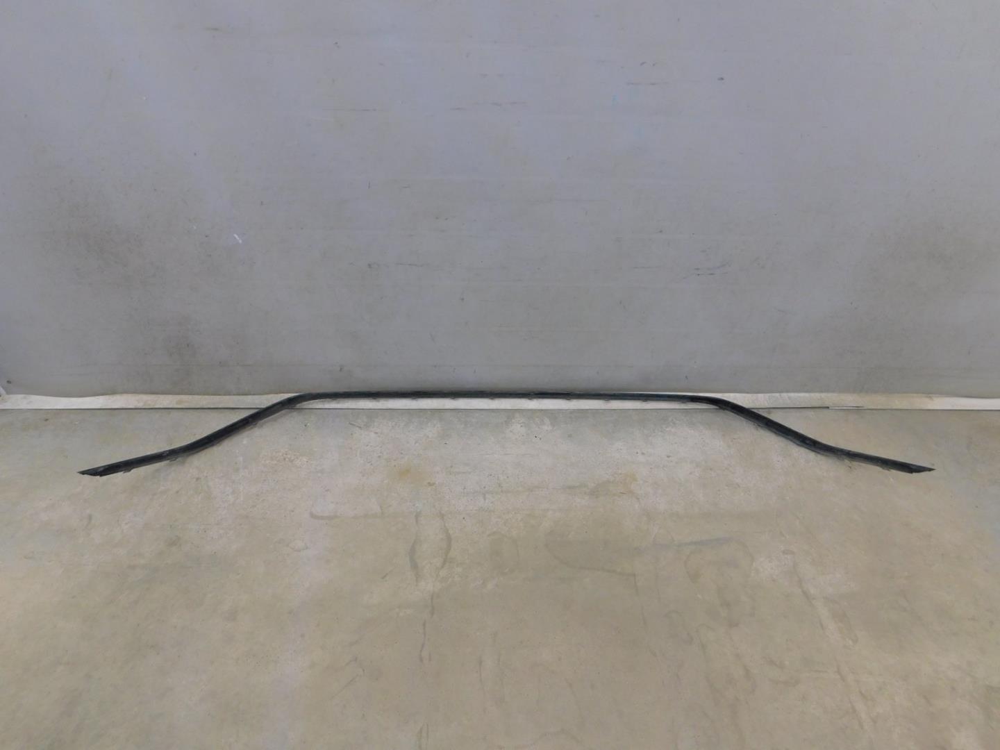 Накладка переднего бампера