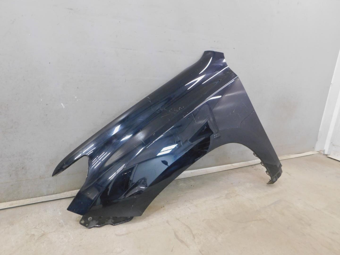 Крыло переднее левое