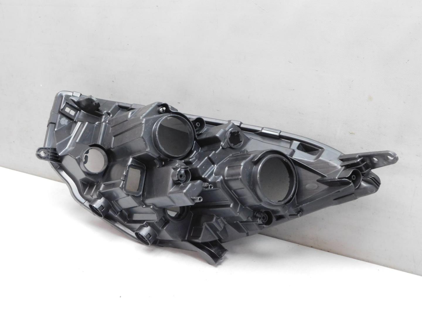 Корпус фары правой