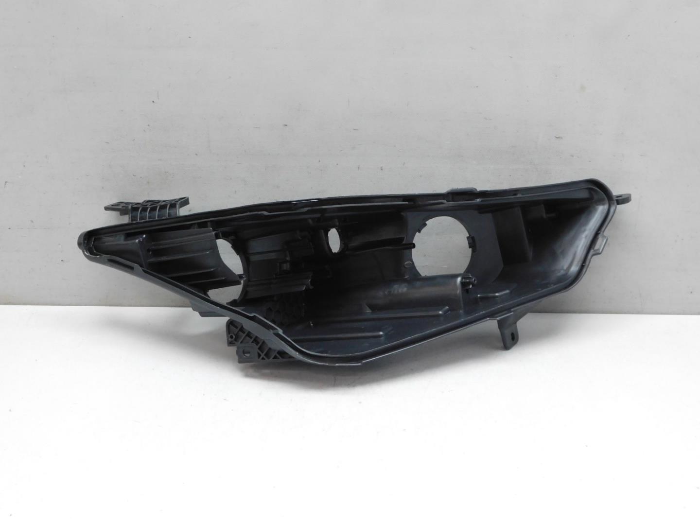 Корпус фары правой