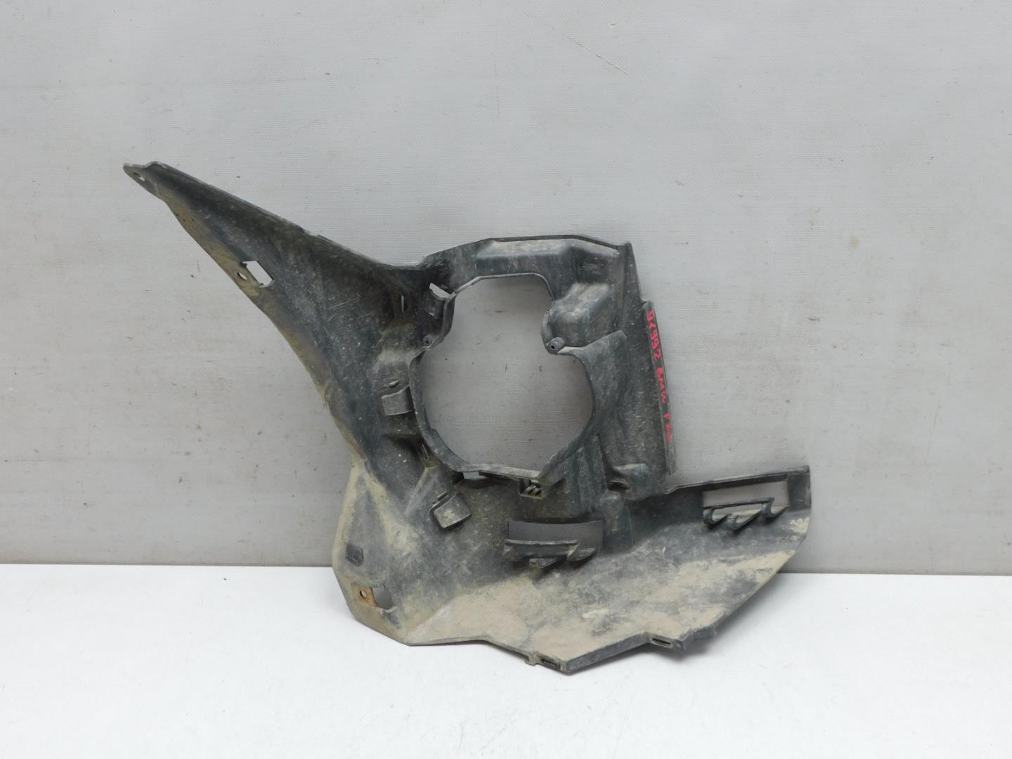 Кронштейн переднего бампера