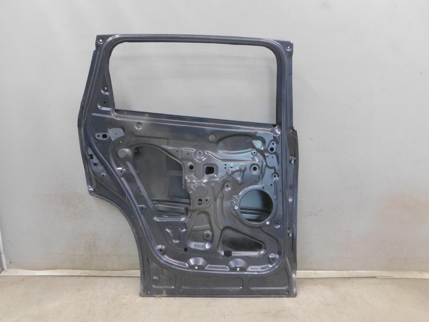 Дверь задняя левая