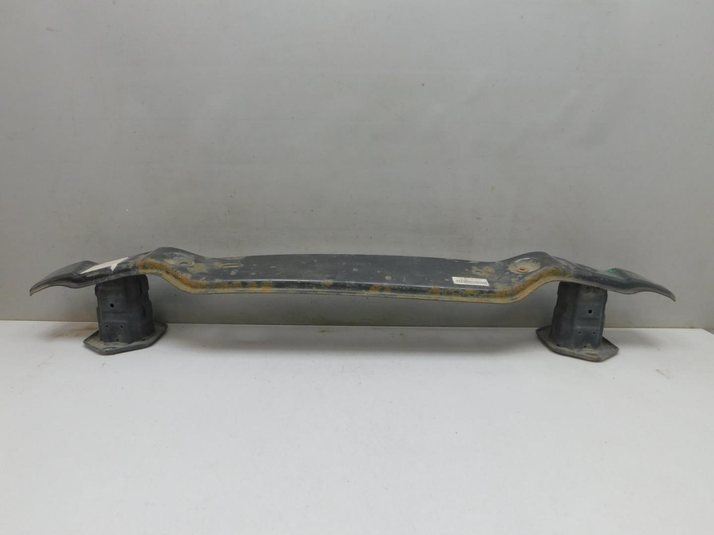 Усилитель заднего бампера