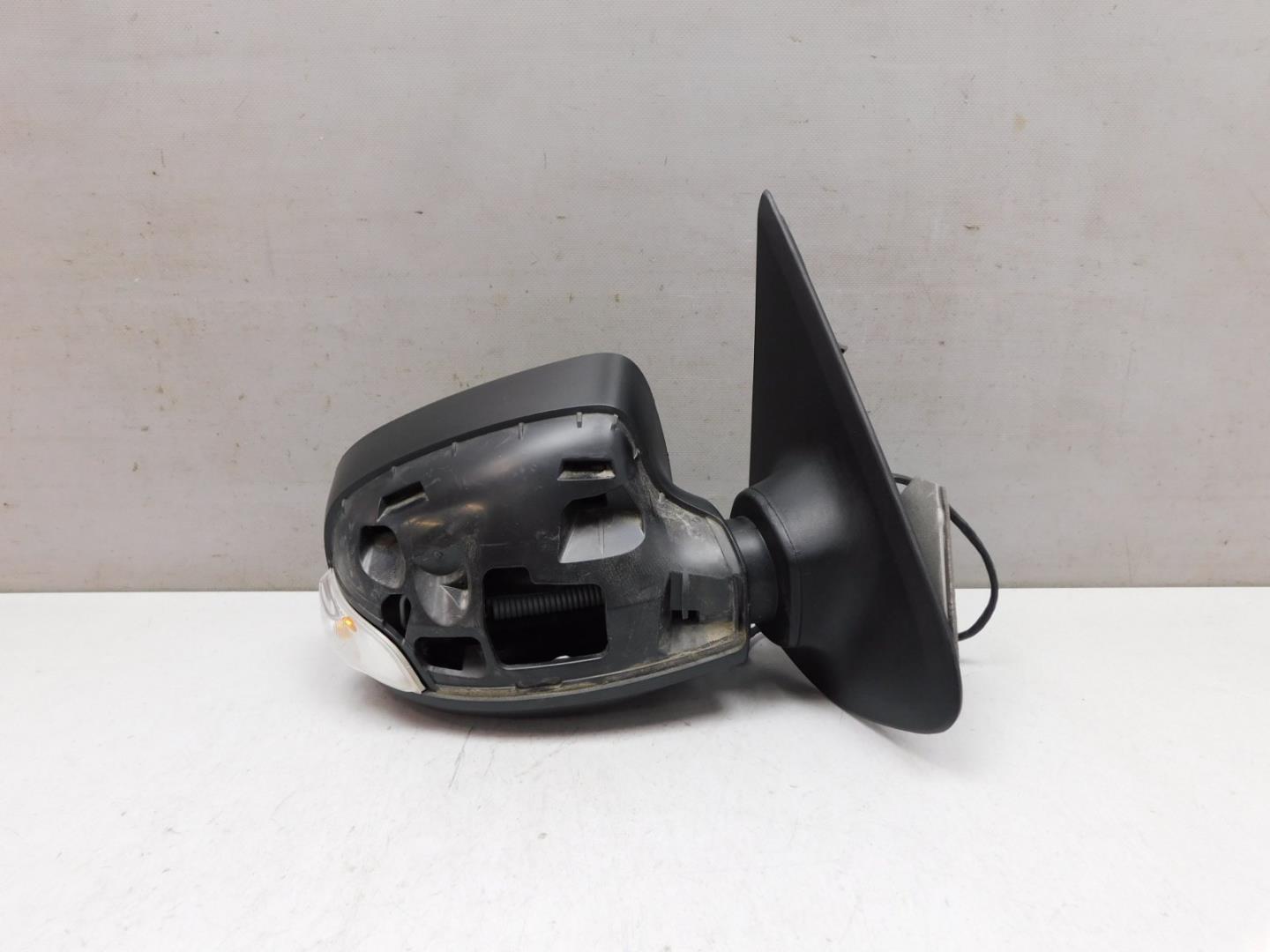 Зеркало правое электрическое