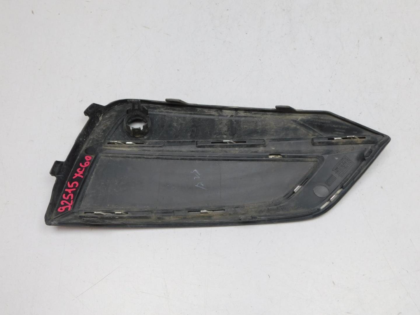 Решетка в бампер левая