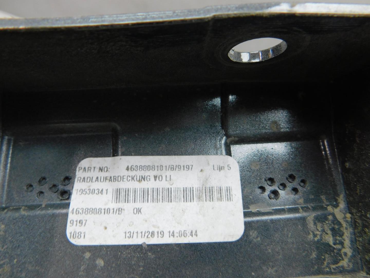 Накладка крыла переднего левого