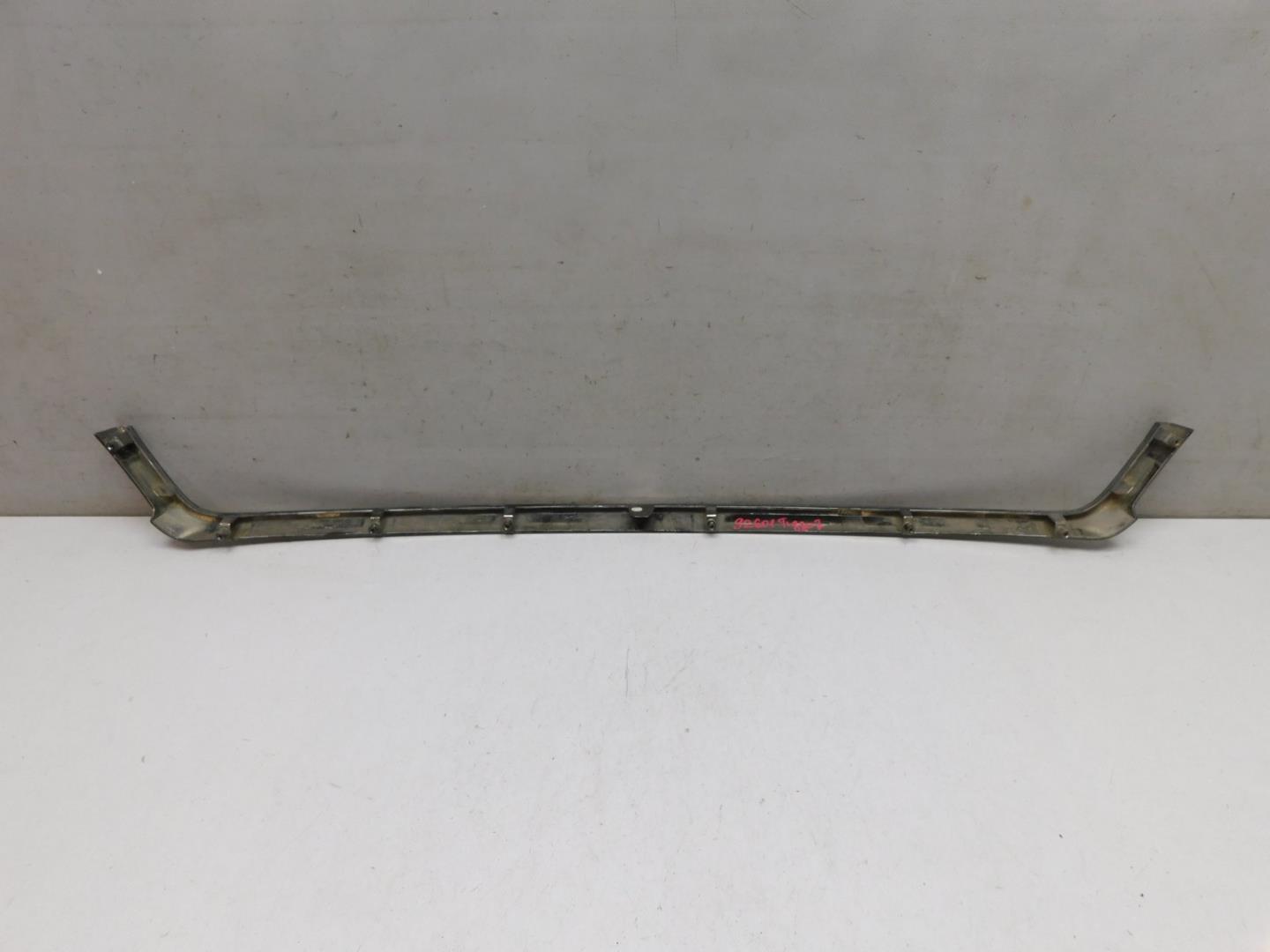 Накладка на решетку радиатора