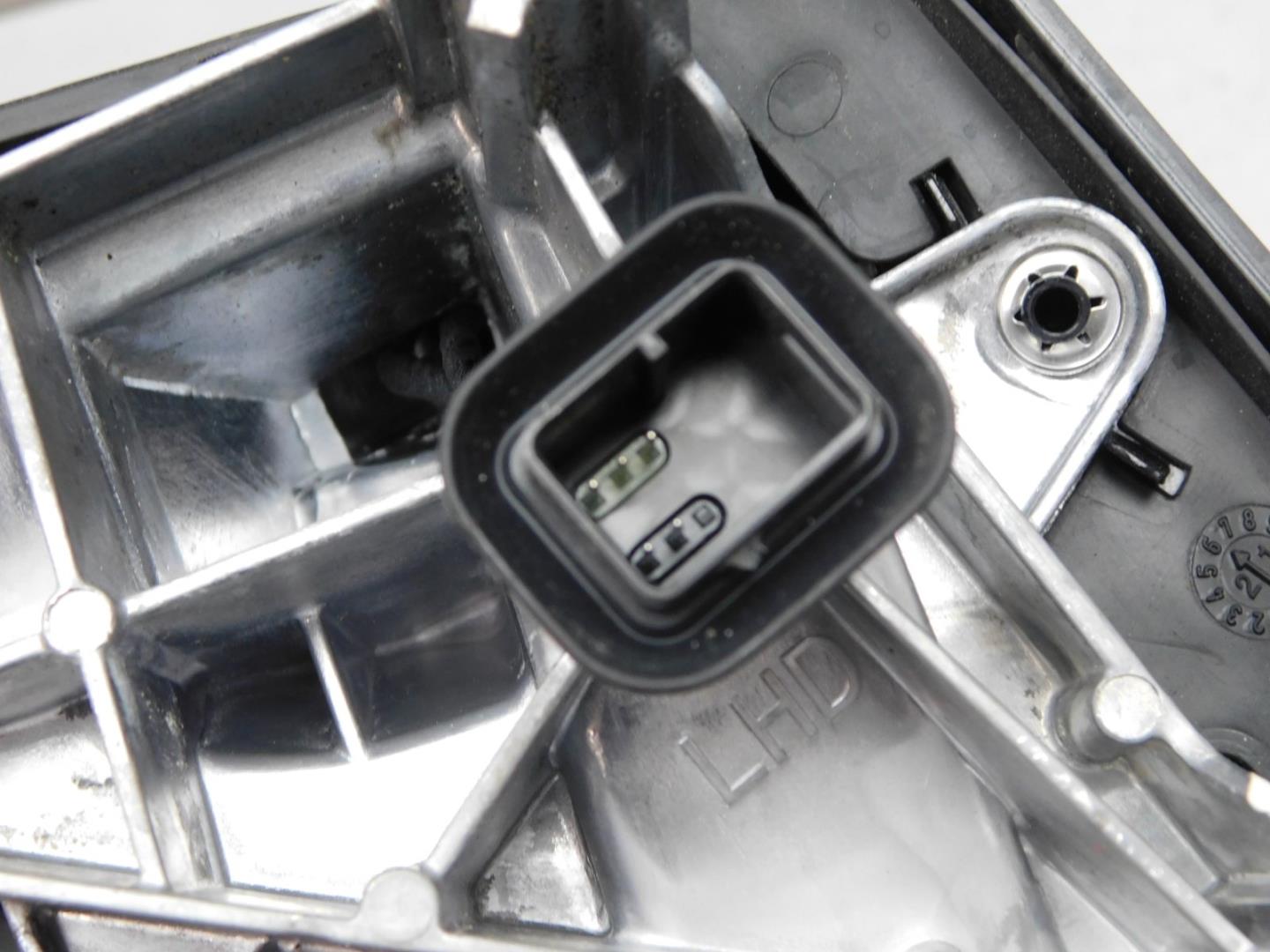 Зеркало левое электрическое