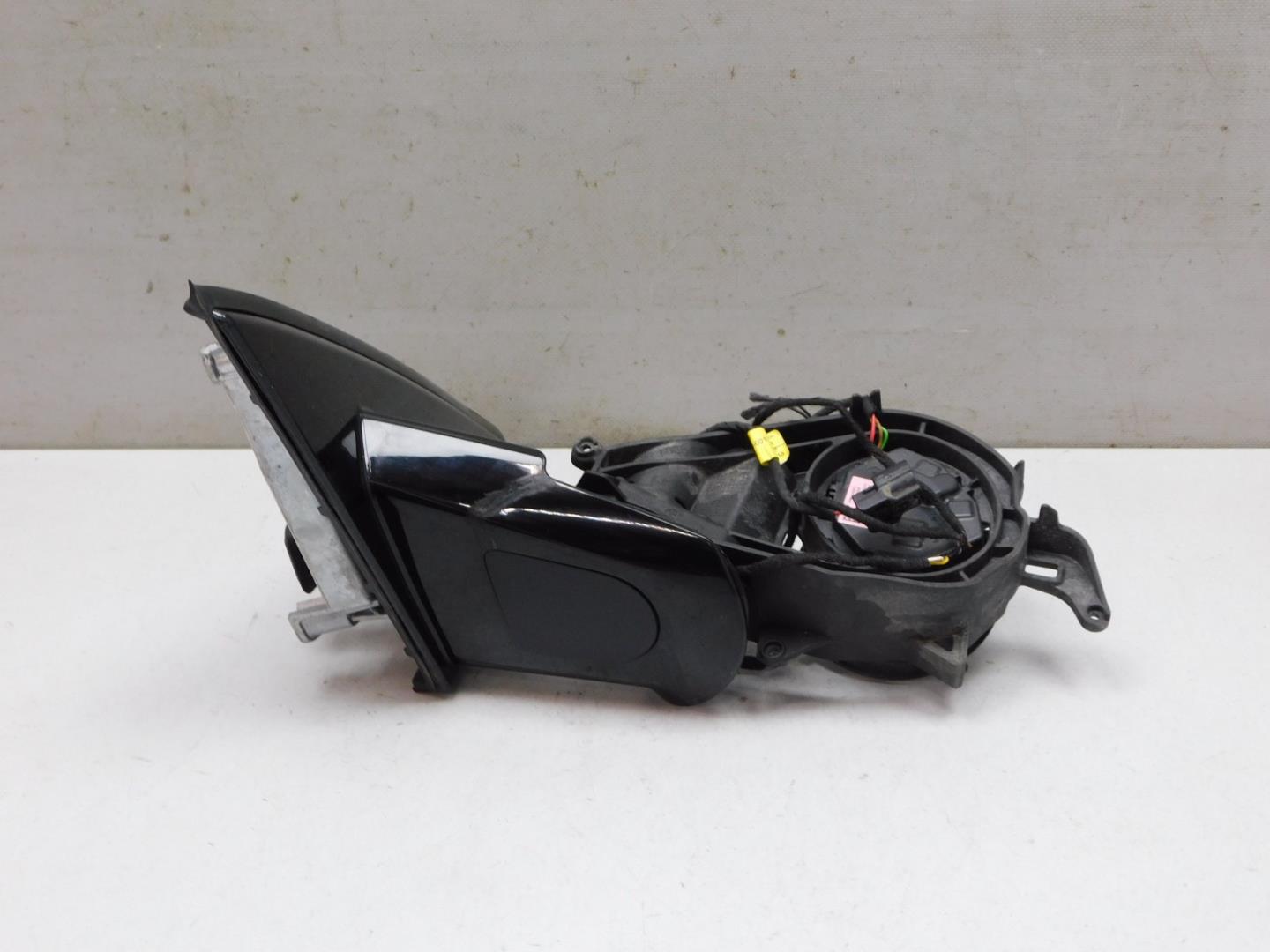 Зеркало левое электрическое