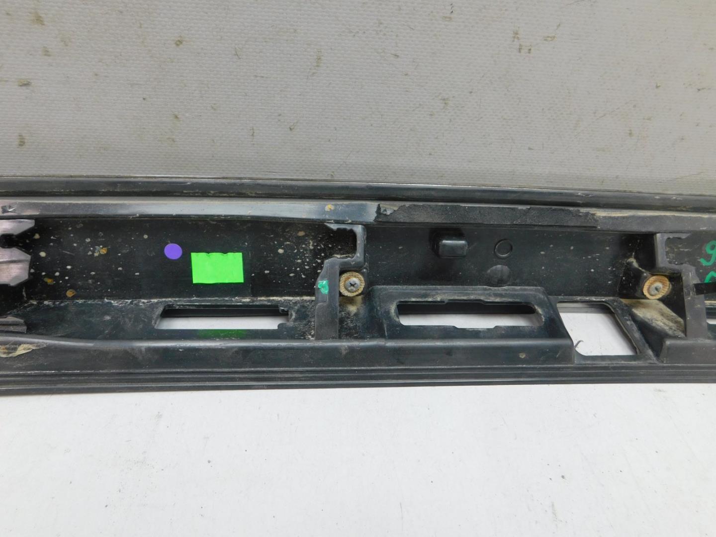 Накладка двери багажника