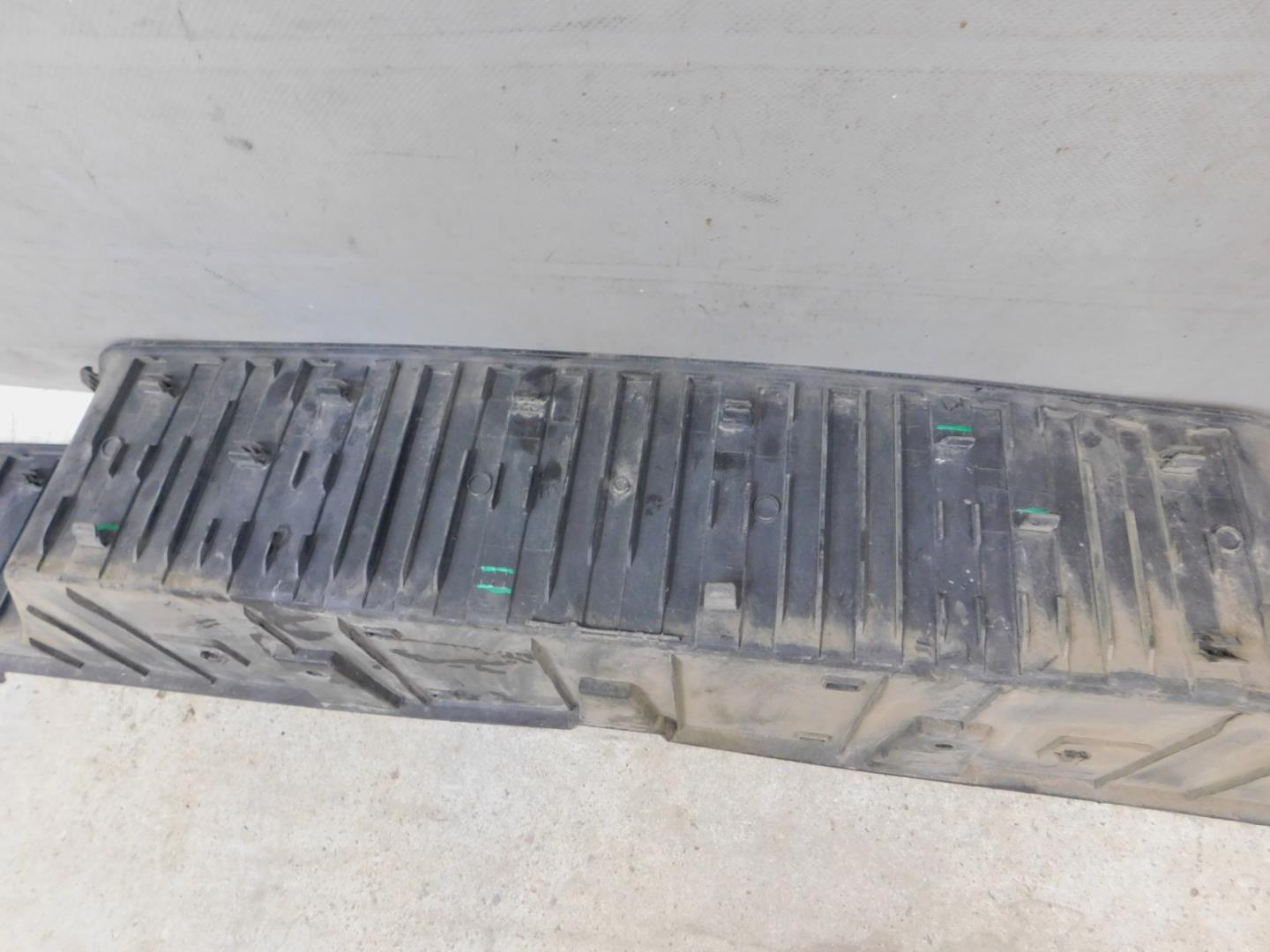 Накладка заднего бампера