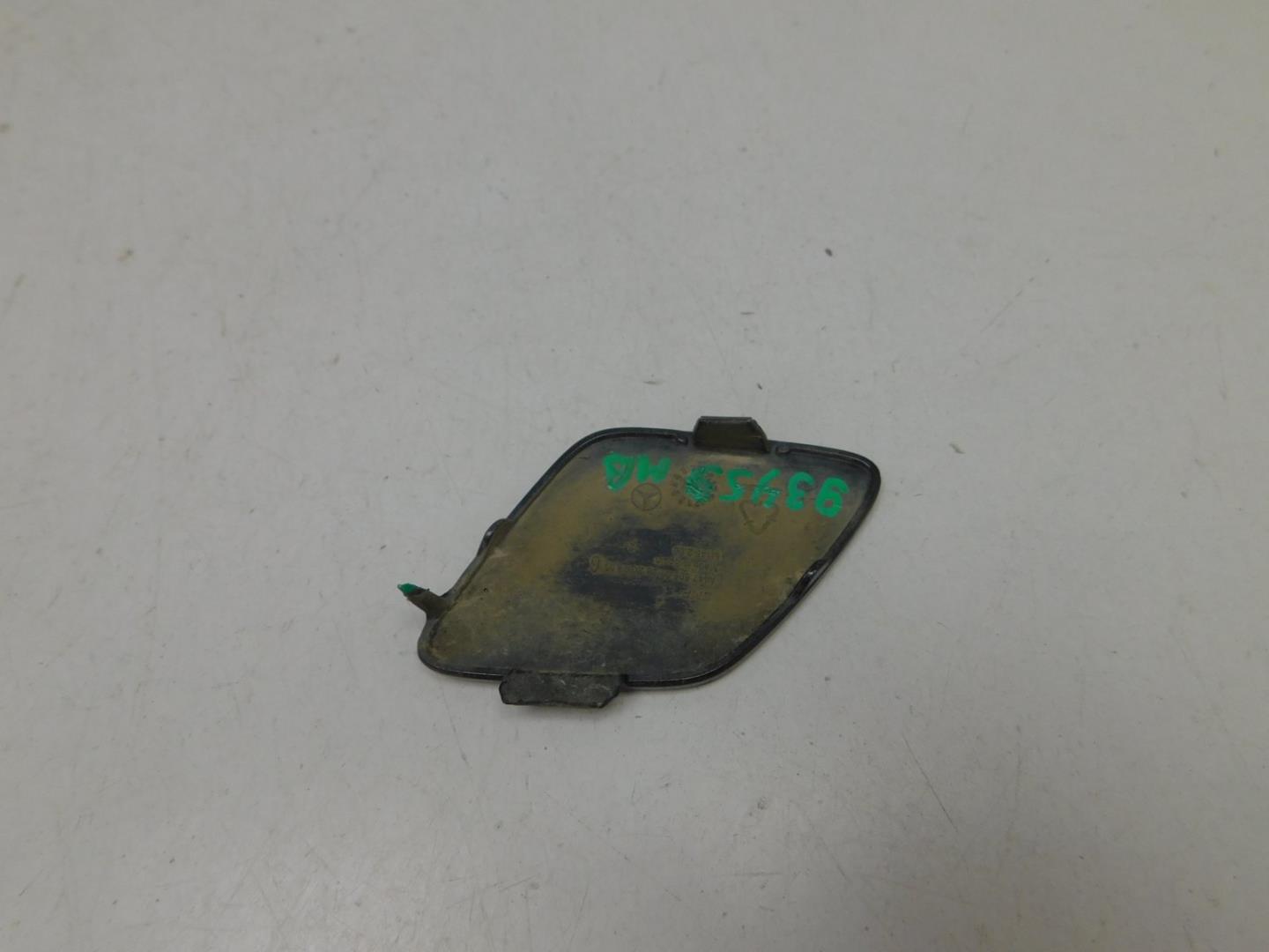 Заглушка буксировочного крюка