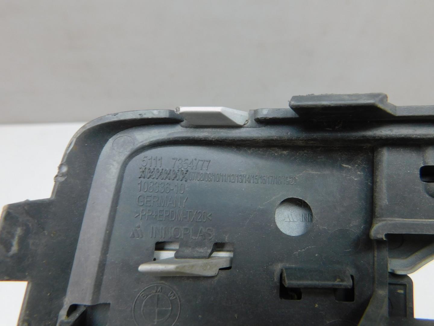 Решетка в бампер левая