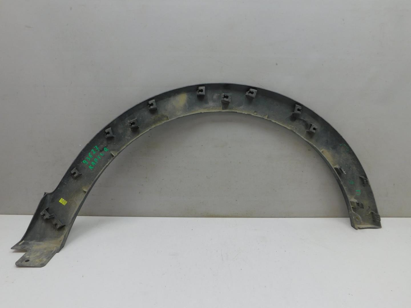 Накладка переднего крыла левого